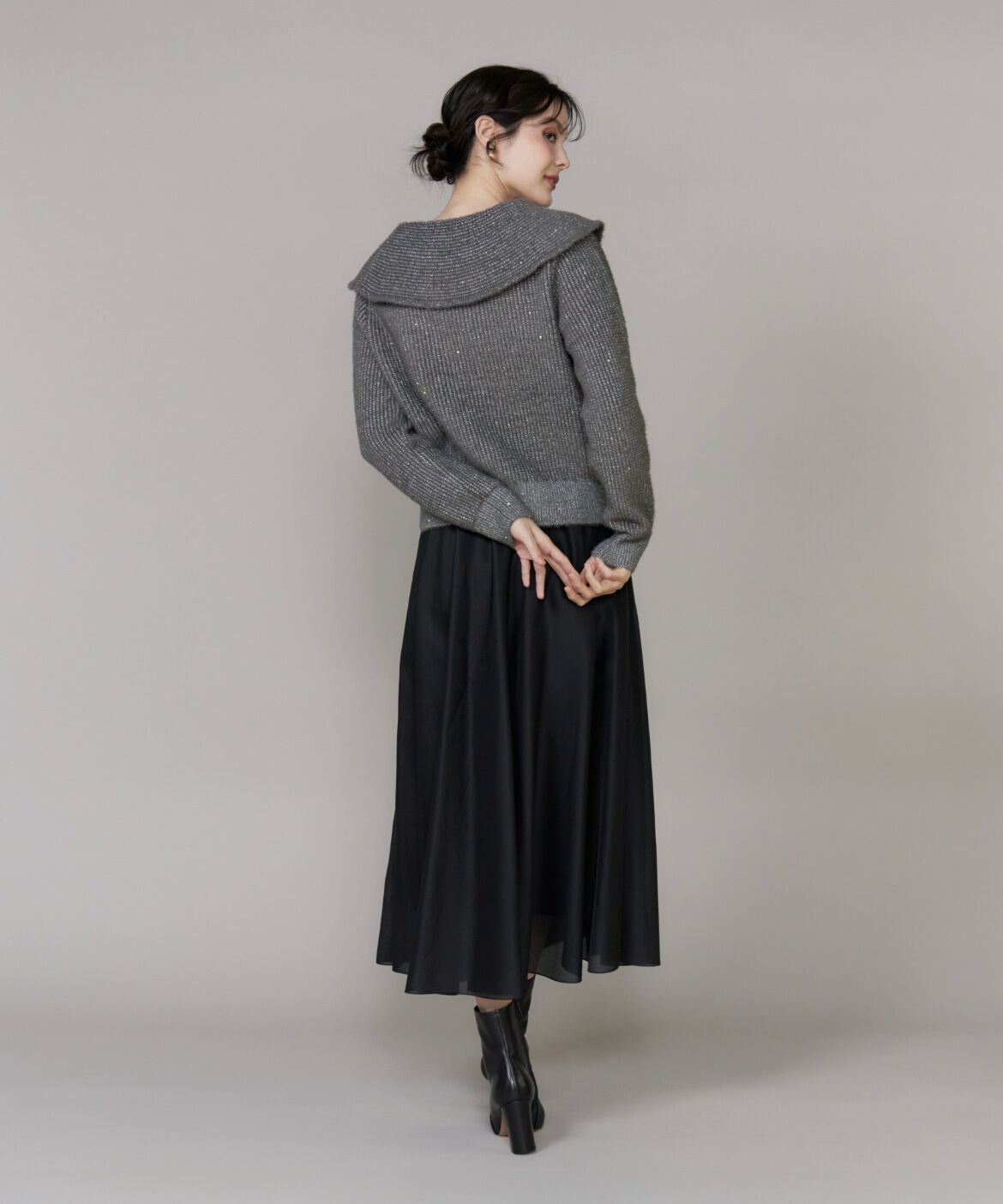 INED「オフショルダー風グリッターニット」|ニット・セーター|