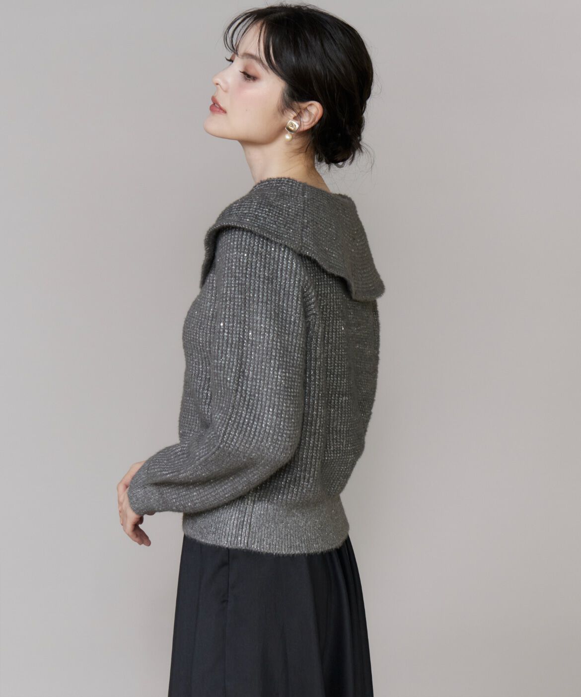 INED「《大きいサイズ》オフショルダー風グリッターニット」|ニット・セーター|