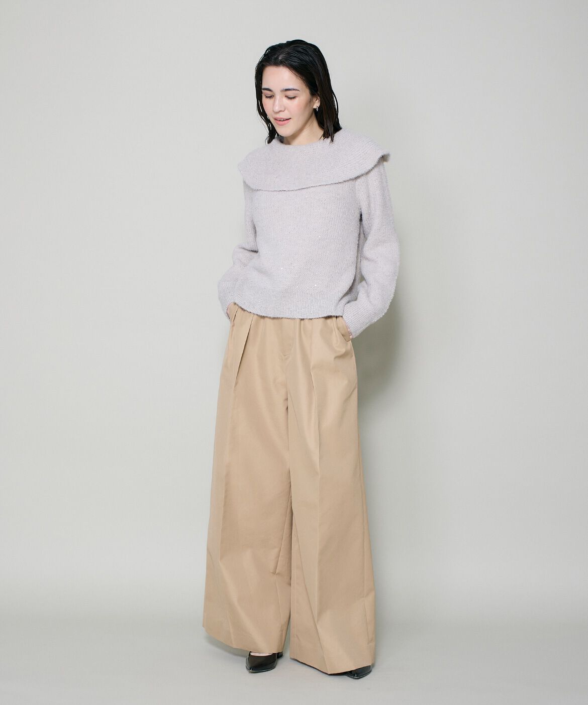 INED「《大きいサイズ》オフショルダー風グリッターニット」|ニット・セーター|