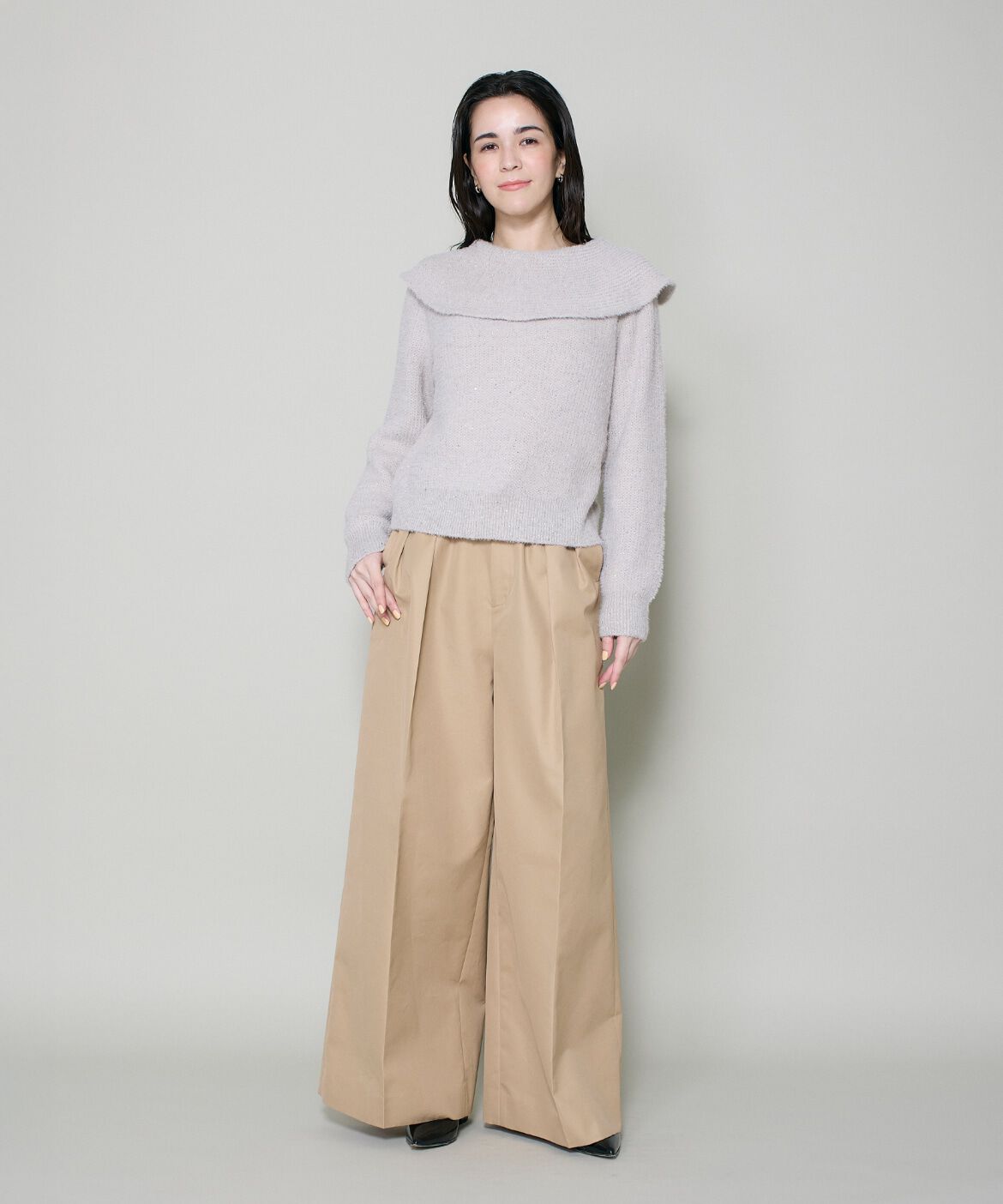 INED「《大きいサイズ》オフショルダー風グリッターニット」|ニット・セーター|