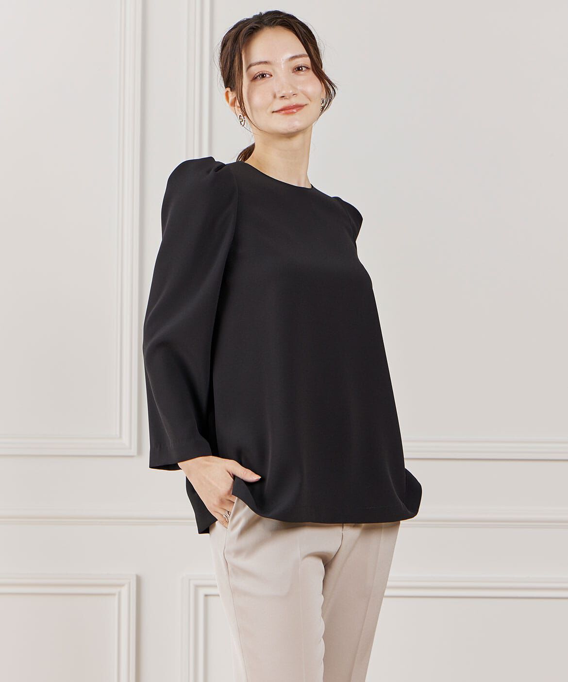 INED「《大きいサイズ》袖タックブラウス」|シャツ・ブラウス|