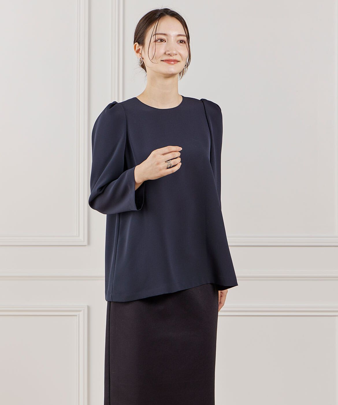 INED「《大きいサイズ》袖タックブラウス」|シャツ・ブラウス|