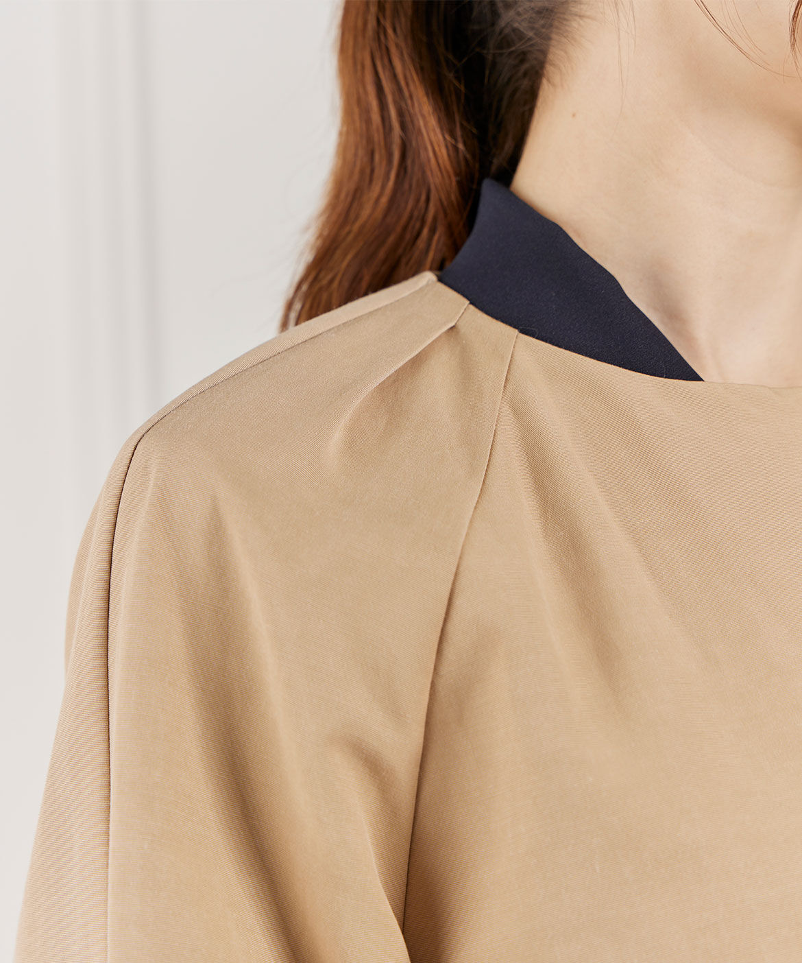 INED「《大きいサイズ》ノーカラーコート」|ステンカラーコート|