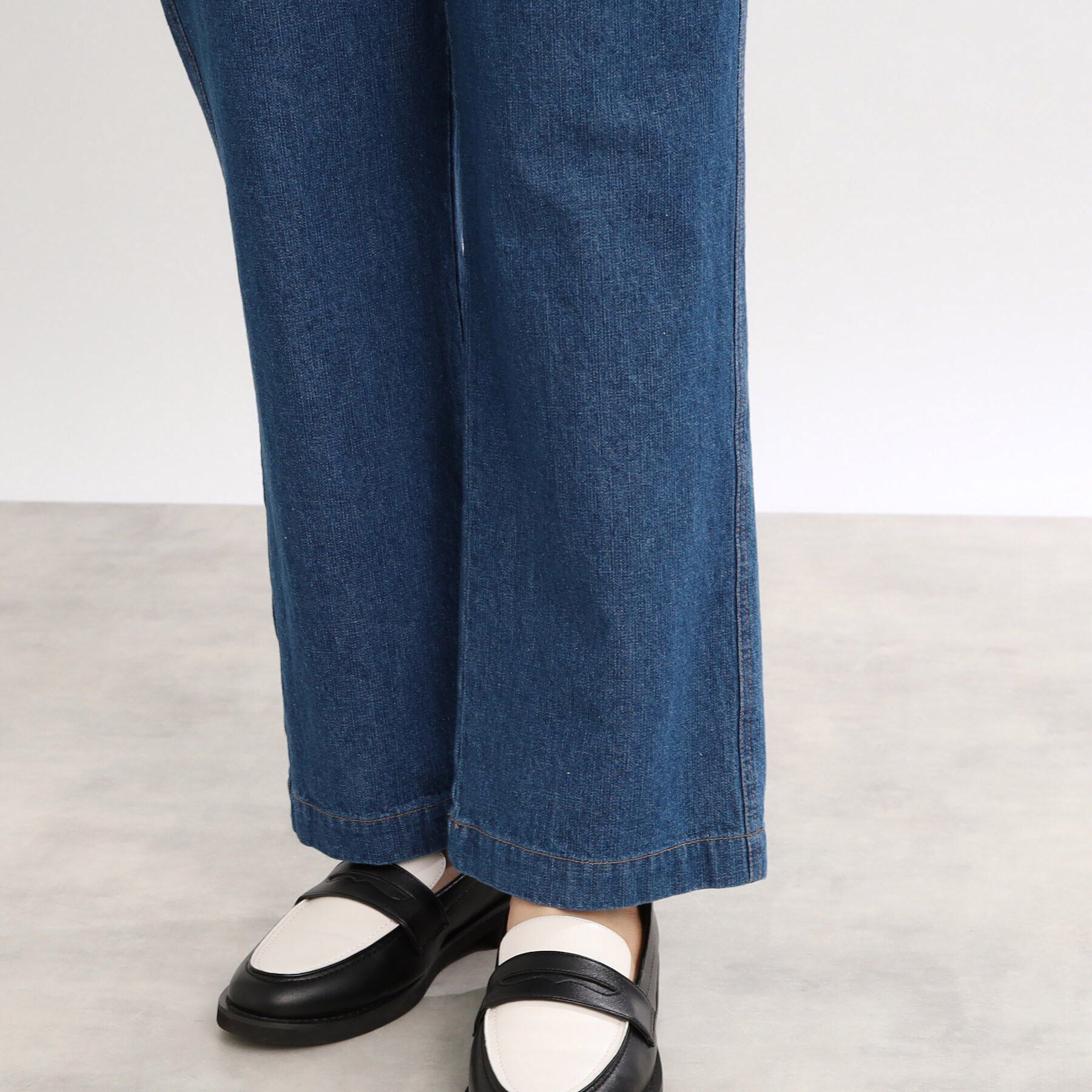 Reflect「【E‐QUALITY／手洗い可／細見え】ストレートシルエットデニムパンツ」|デニム|