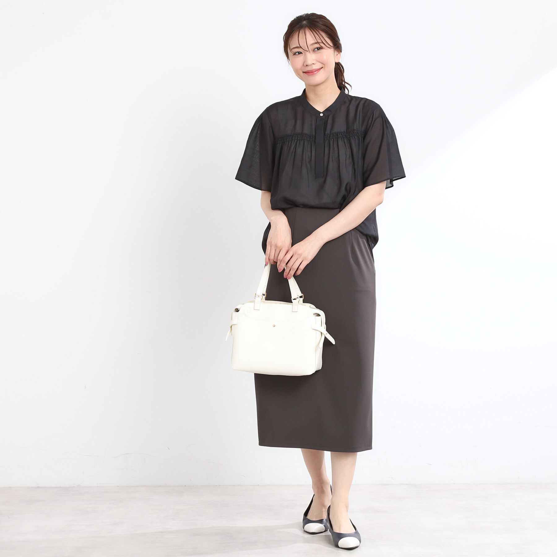 Reflect「【選べる5色◎／マシンウォッシュ可】シャーリングデザインブラウス」|シャツ・ブラウス|