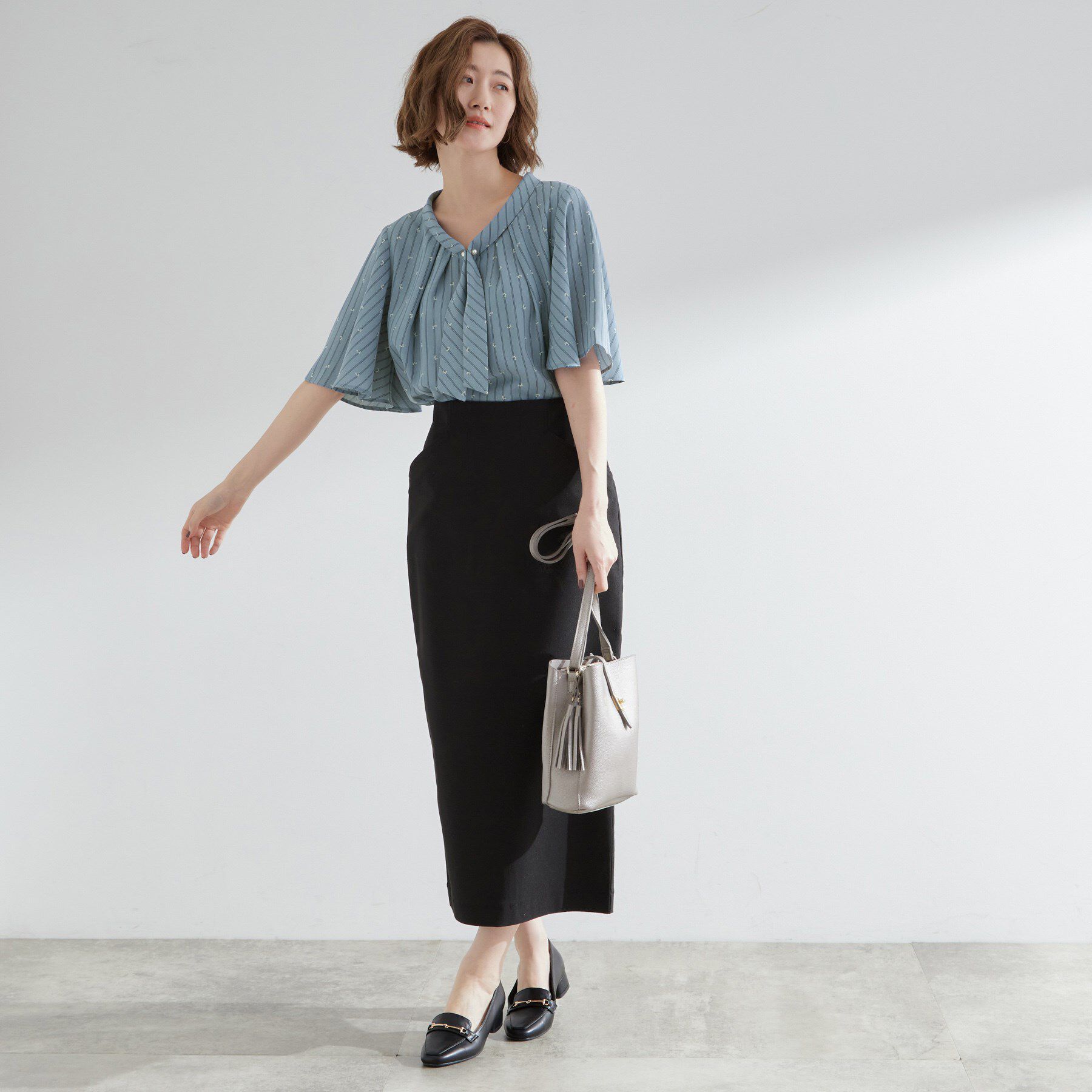 grove「【お仕事/二の腕カバー】パール調使いが華やか 上品ボウタイブラウス」|シャツ・ブラウス|