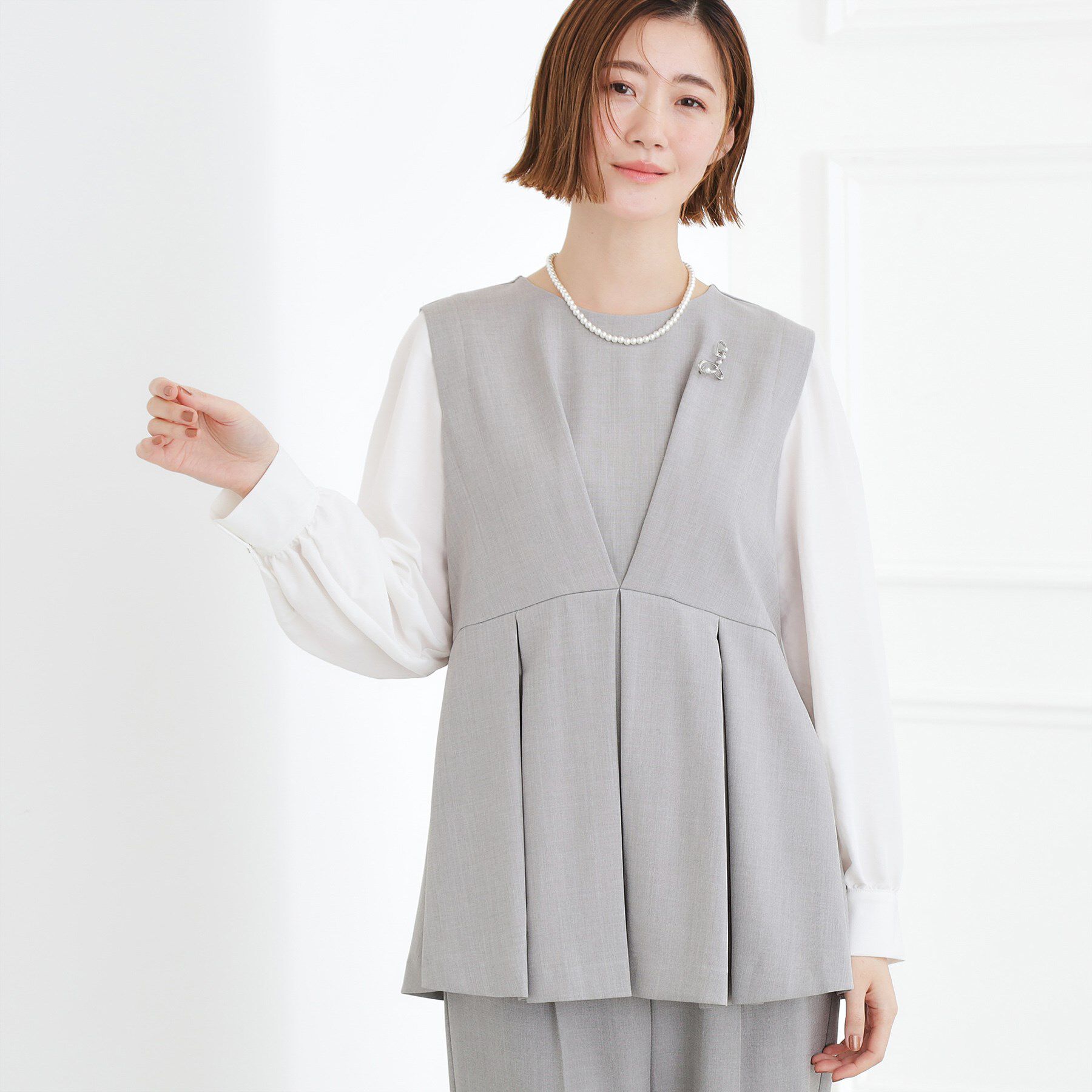 grove「【マシンウォッシュ/防シワ】袖ドッキングペプラムブラウス【着回しカセット】」|シャツ・ブラウス|グレー(012)