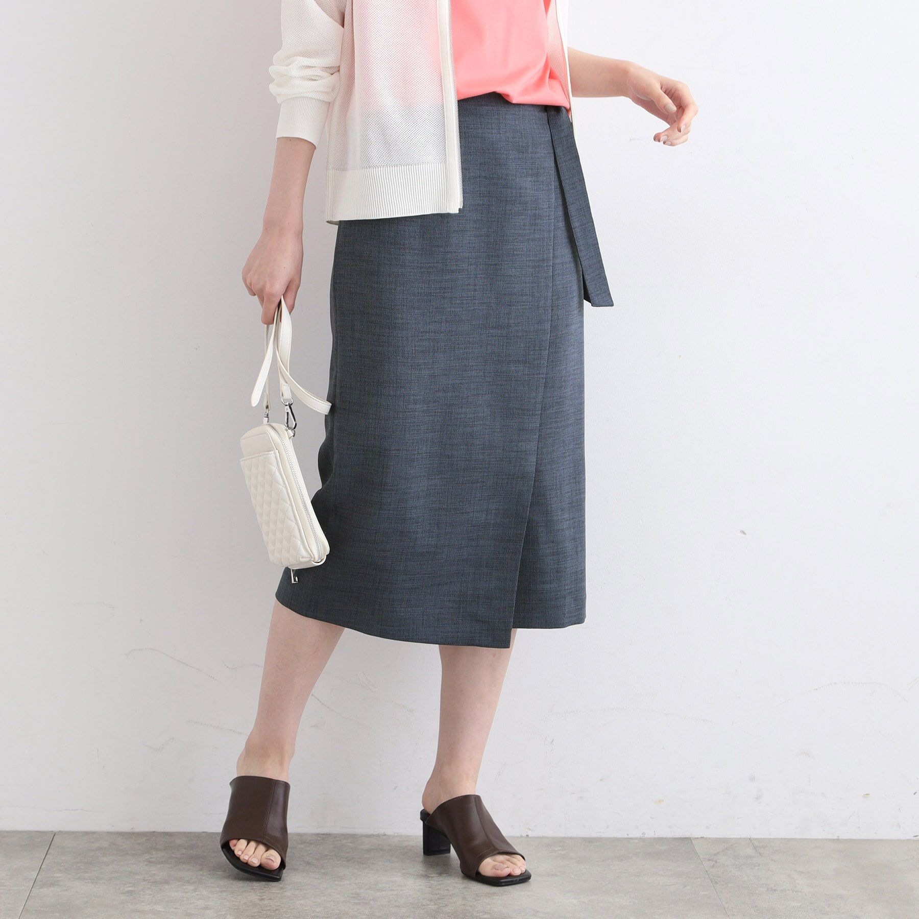 INDIVI「【洗える／UVケア／SETUP可能】麻調ラップ風Iラインスカート」|スカート|ブルー(693)