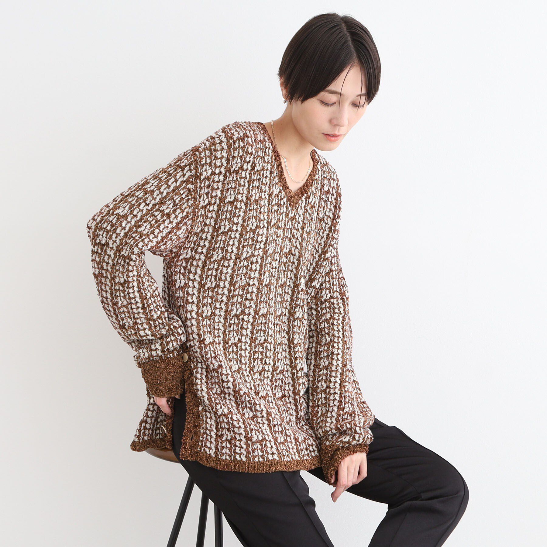 INDIVI「【洗える／映え】ツイーディーVネックニット」|ニット・セーター|モカブラウン(442