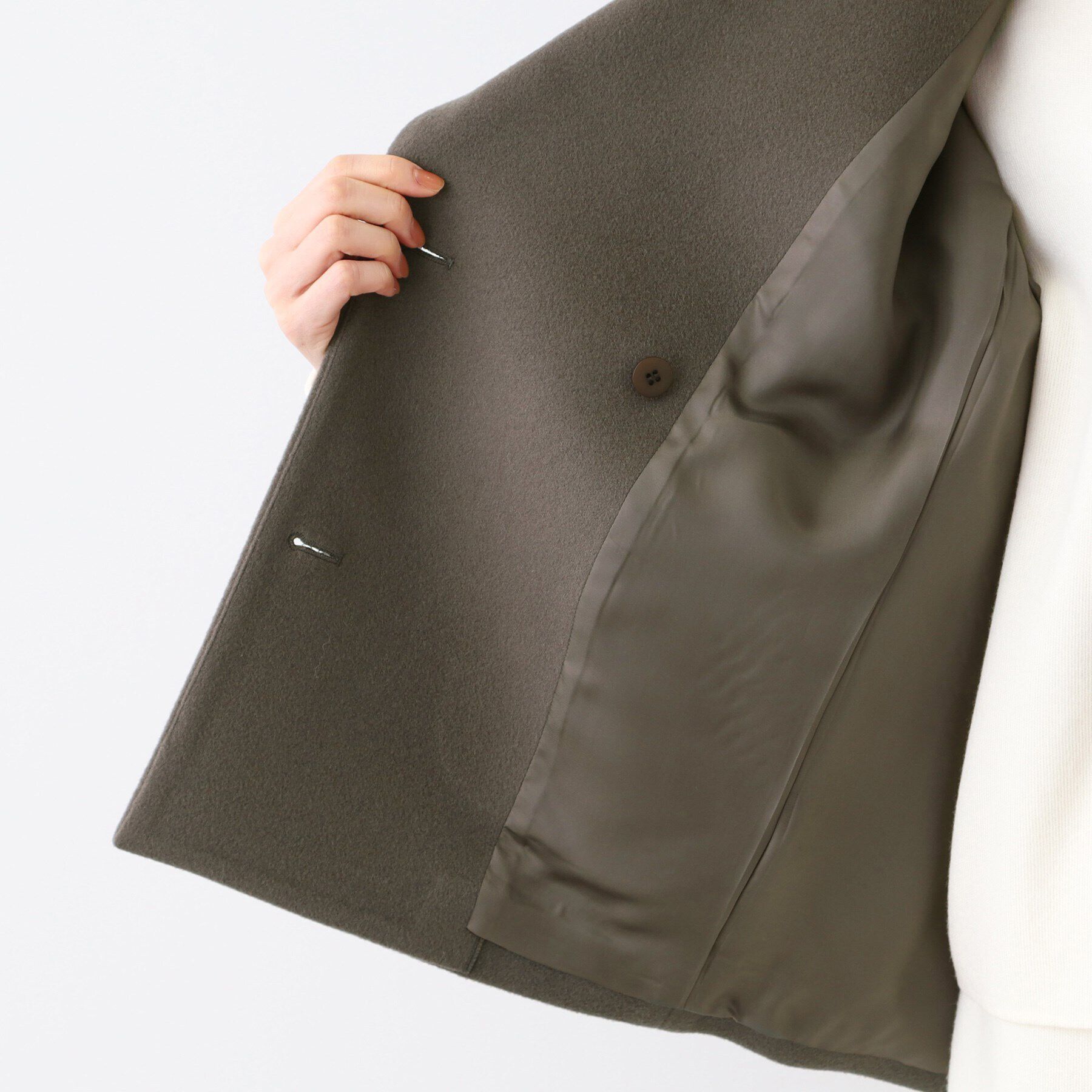 INDIVI「【日本製】ベルト付フォルムショートコート」|ピーコート|