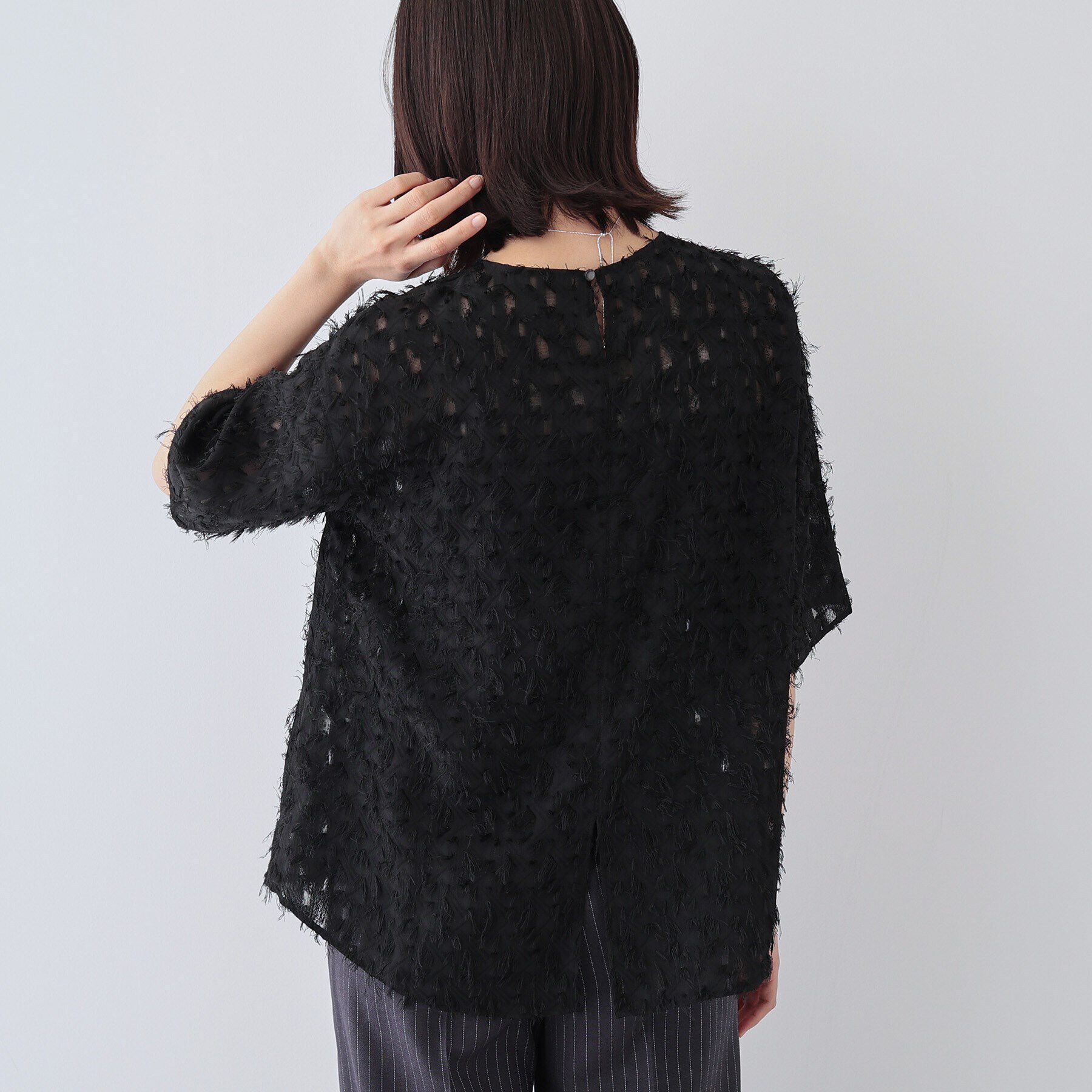 INDIVI「【トレンド／ヘアリー】フリンジカットジャカードTブラウス」|シャツ・ブラウス|