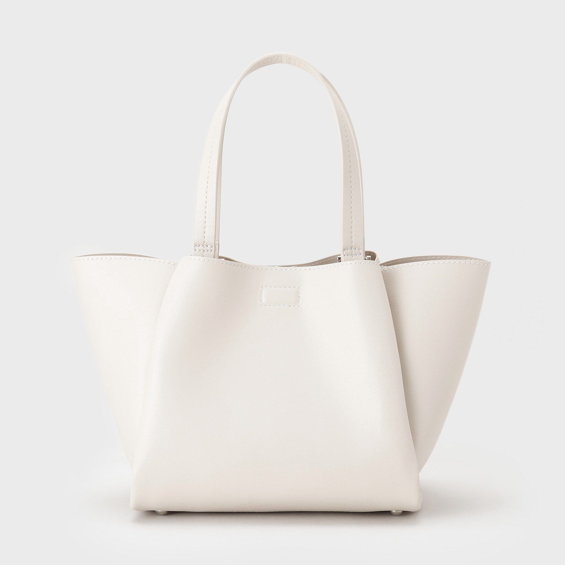 INDIVI「【ミドルサイズ／合皮】キャリアタックバッグ」|ハンドバッグ|