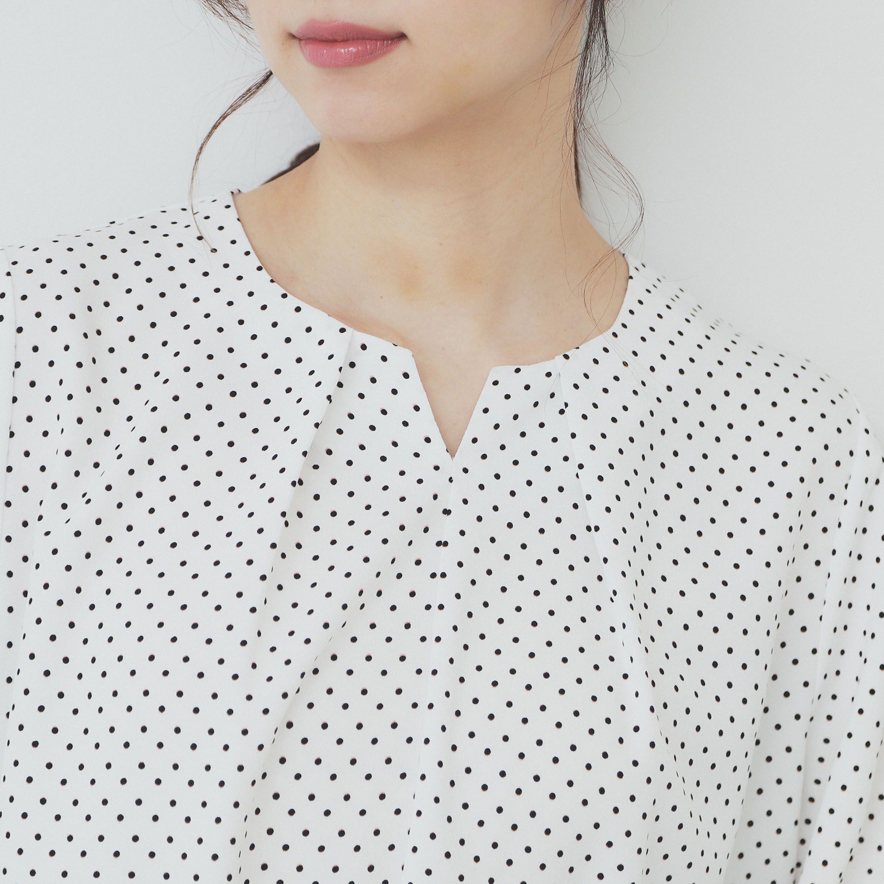 index「2WAYキーネックタックブラウス【洗濯機洗い可/防シワ】」|シャツ・ブラウス|