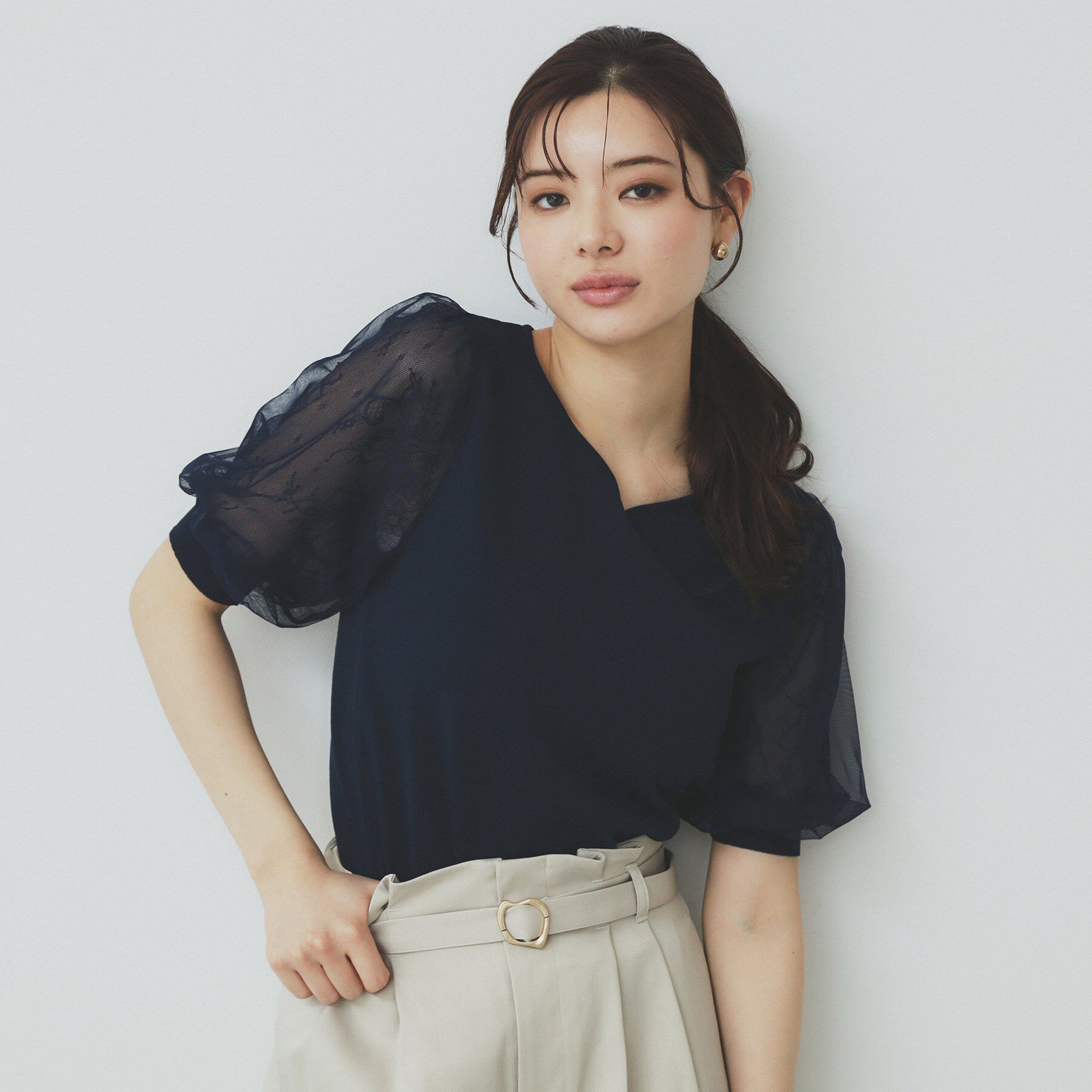 index「チュールレーススリーブニット【洗濯機洗い可】」|ニット・セーター|ネイビー(094)