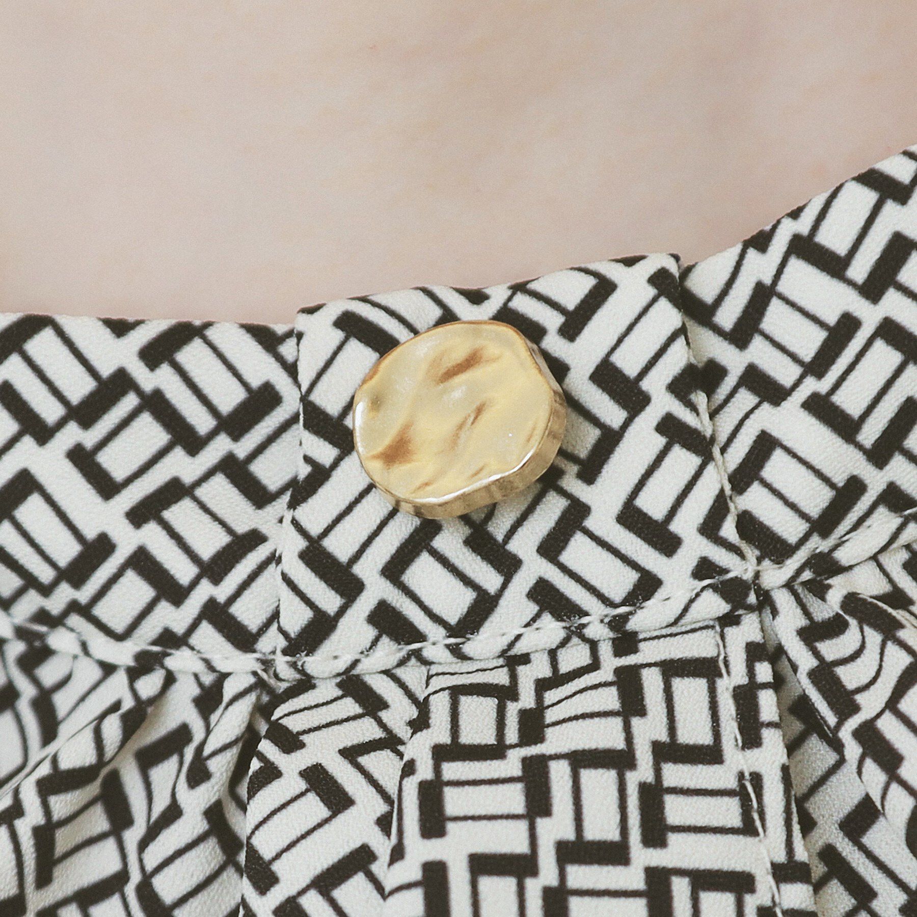 index「アシンメトリーボウタイブラウス【洗濯機洗い可】」|シャツ・ブラウス|