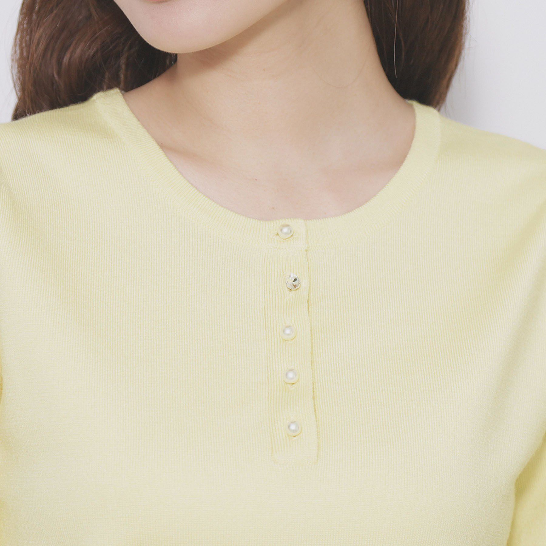 index「ビジューボタンヘンリーネックニット【洗濯機OK】」|ニット・セーター|