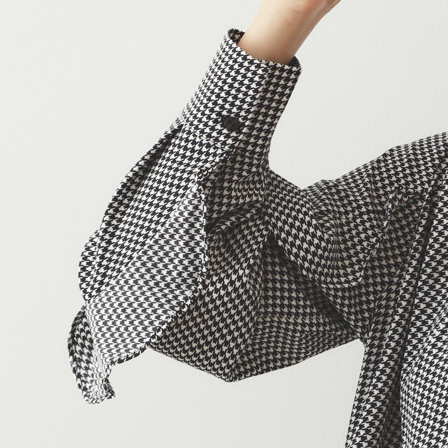 OPAQUE.CLIP「フリルスリーブブラウス【洗濯機洗い可】」|シャツ・ブラウス|