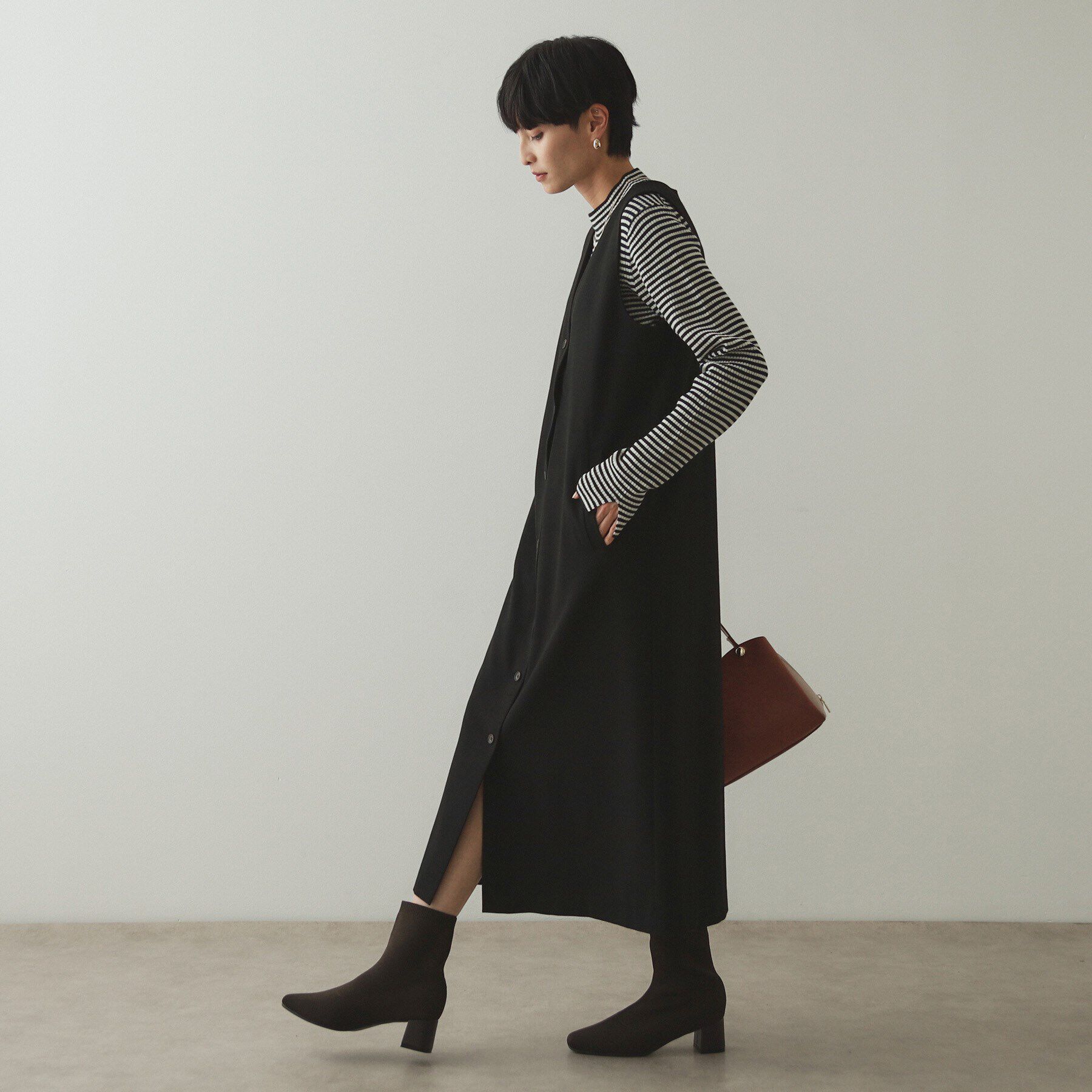 OPAQUE.CLIP「2WAY Vネックジャンパースカート【洗える】」|ワンピース|