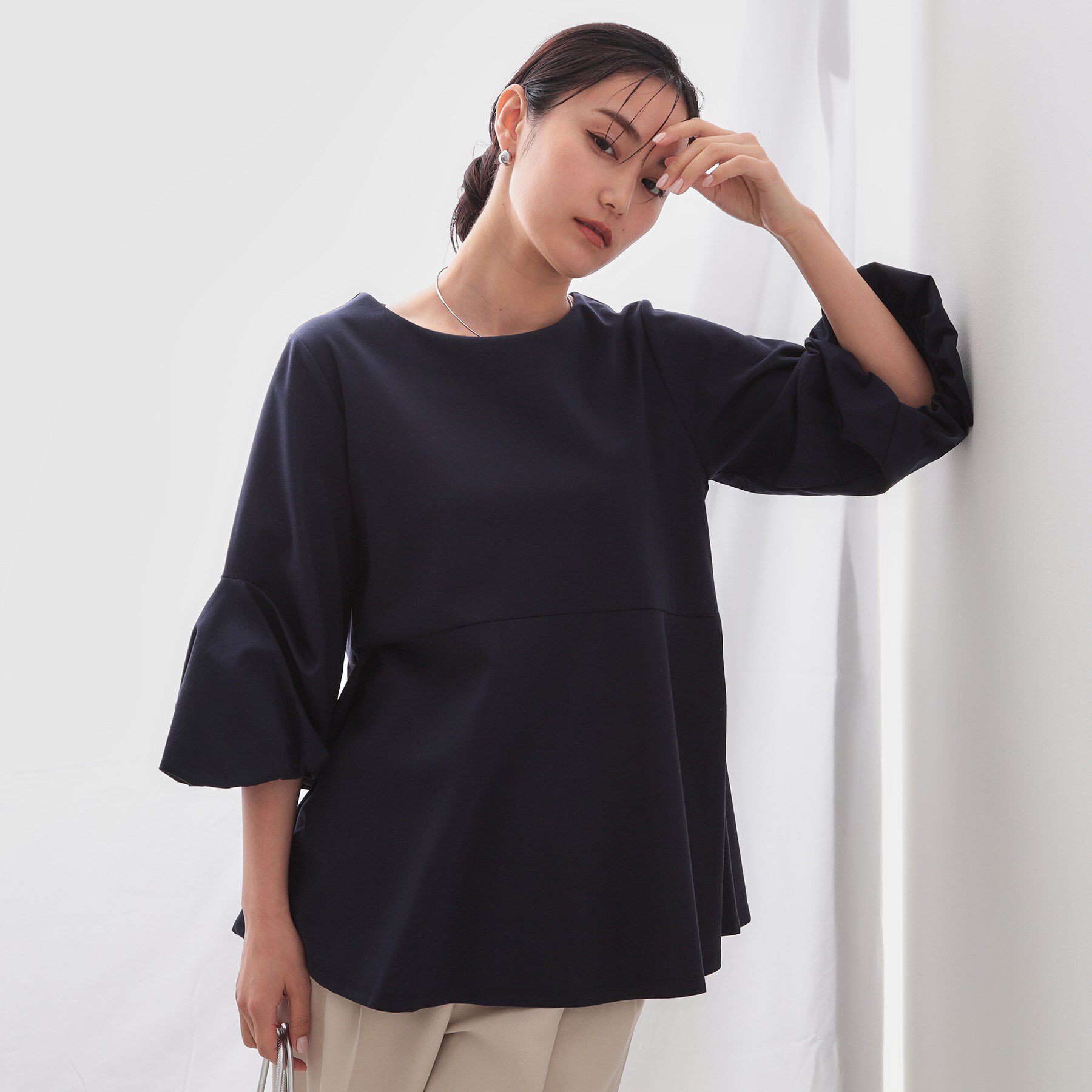 OPAQUE.CLIP「ボリュームスリーブペプラムトップス【洗濯機洗い可】」|Tシャツ・カットソー|ネイビー(094)