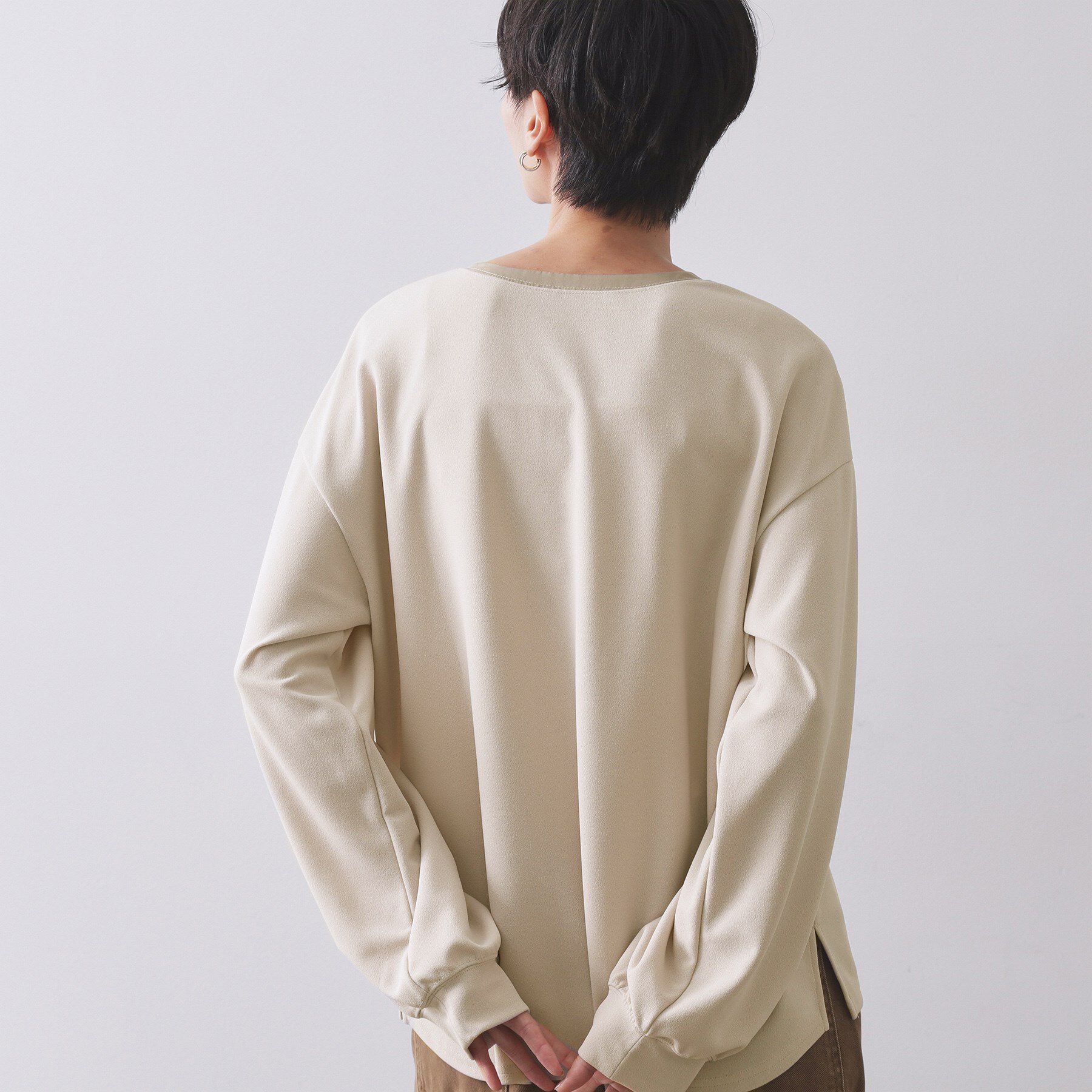 OPAQUE.CLIP「サテン使いヘンリーネックトップス【洗濯機OK】」|Tシャツ・カットソー|