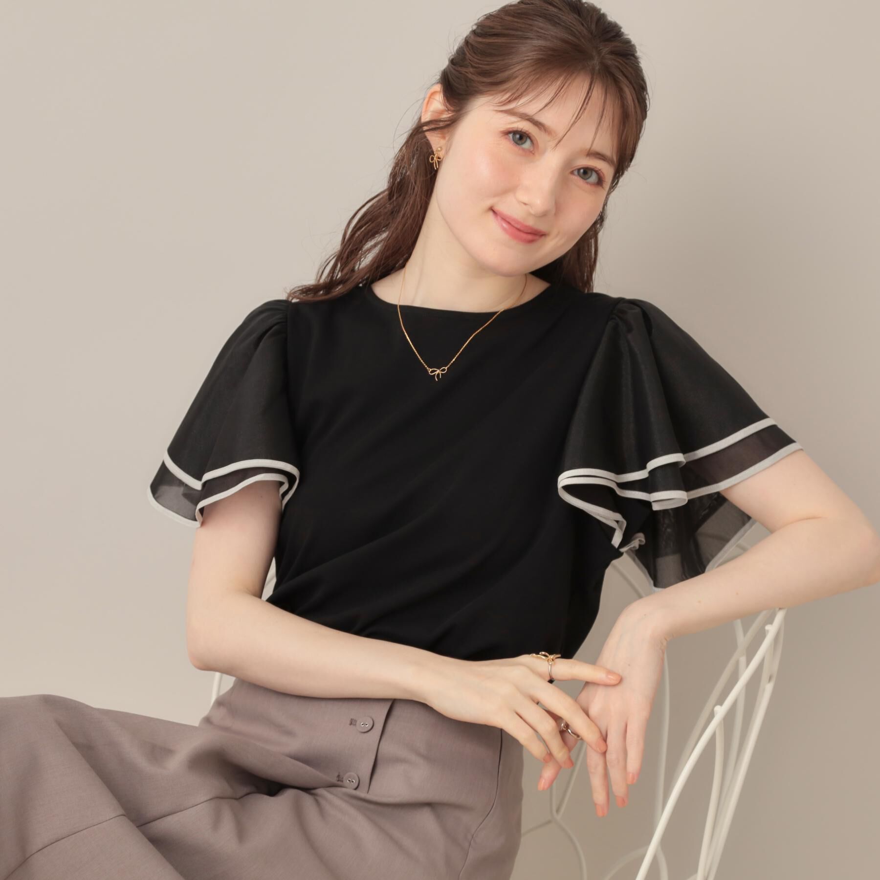 Couture broach「【マシンウォッシャブル・UVケア・接触冷感・二の腕カバー】配色フレアドッキングカットソー」|Tシャツ・カットソー|ブラック(019)