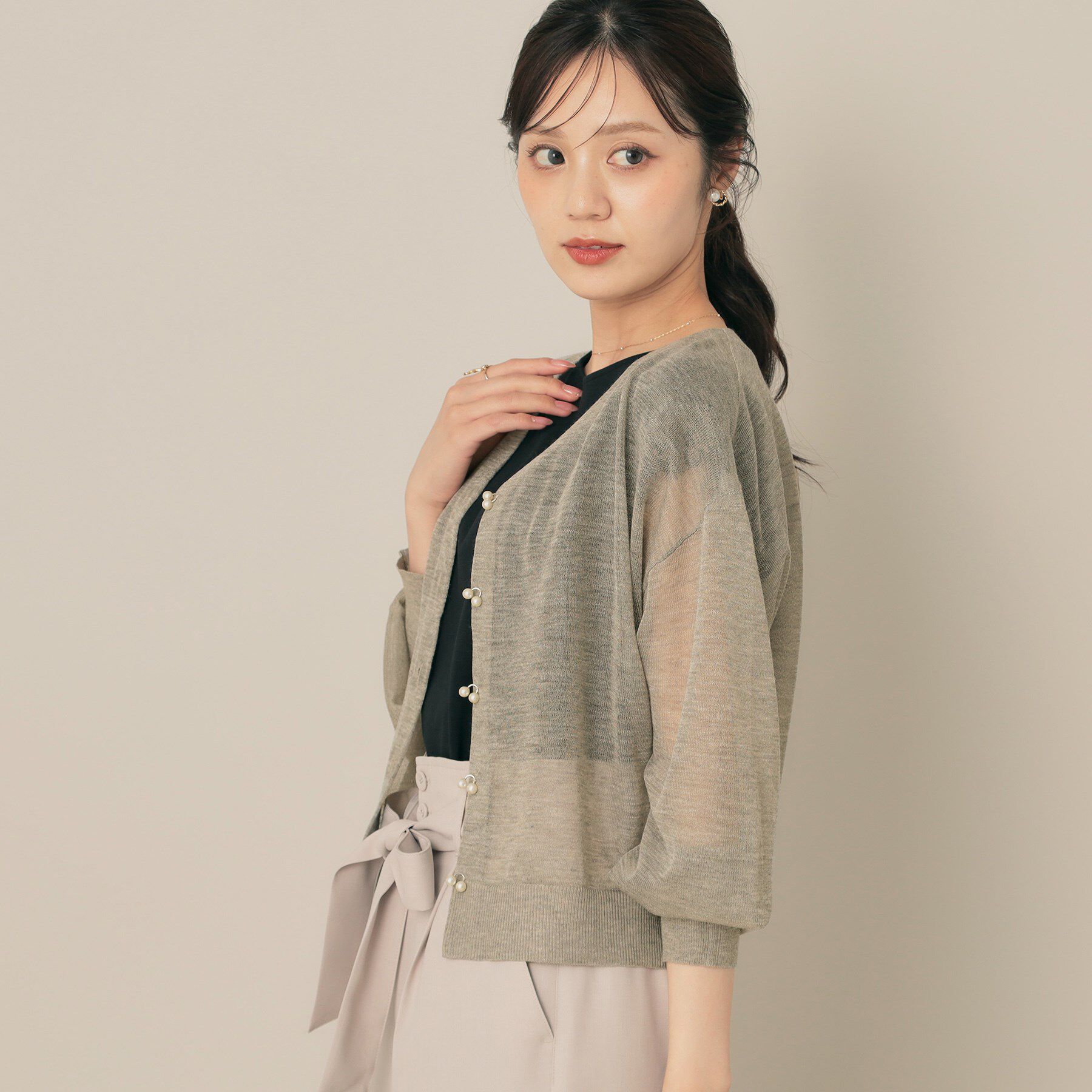 Couture broach「【秋カラー・オシャレな透け感】ダブルパール調シアーカーディガン」|カーディガン|