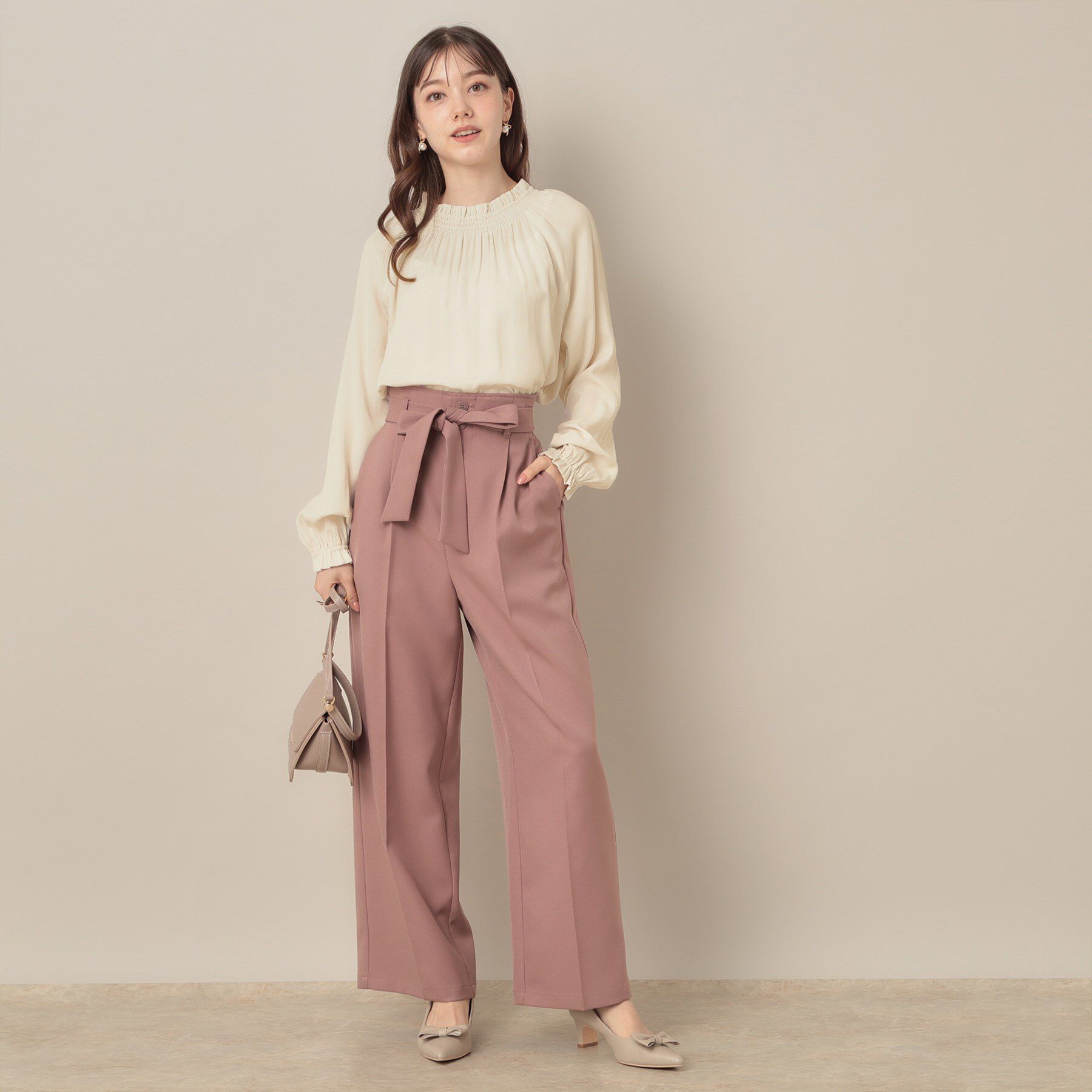 Couture broach「【きれいめ・通勤】RTピケ前後2WAYシャーリングブラウス」|シャツ・ブラウス|