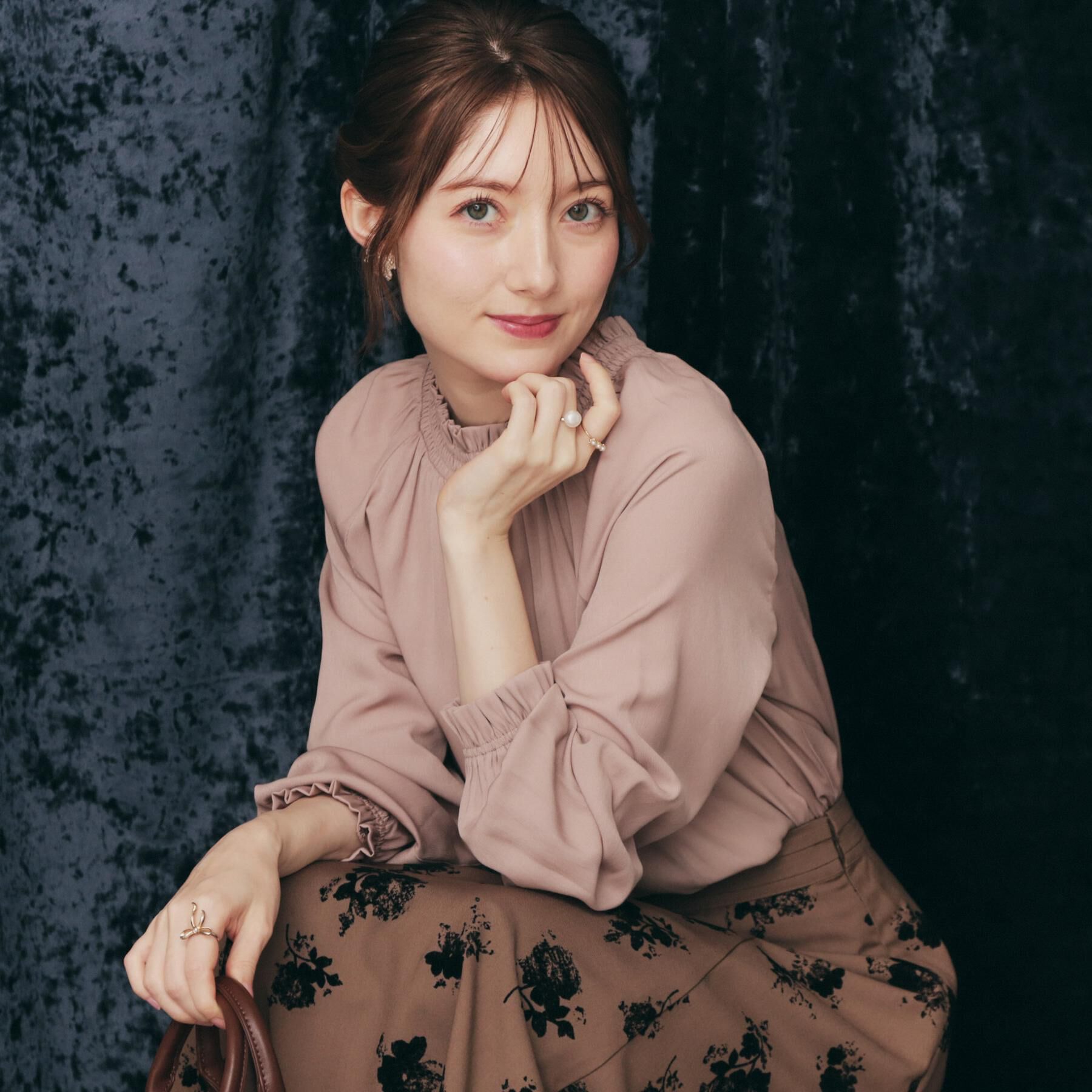 Couture broach「【きれいめ・通勤】RTピケ前後2WAYシャーリングブラウス」|シャツ・ブラウス|