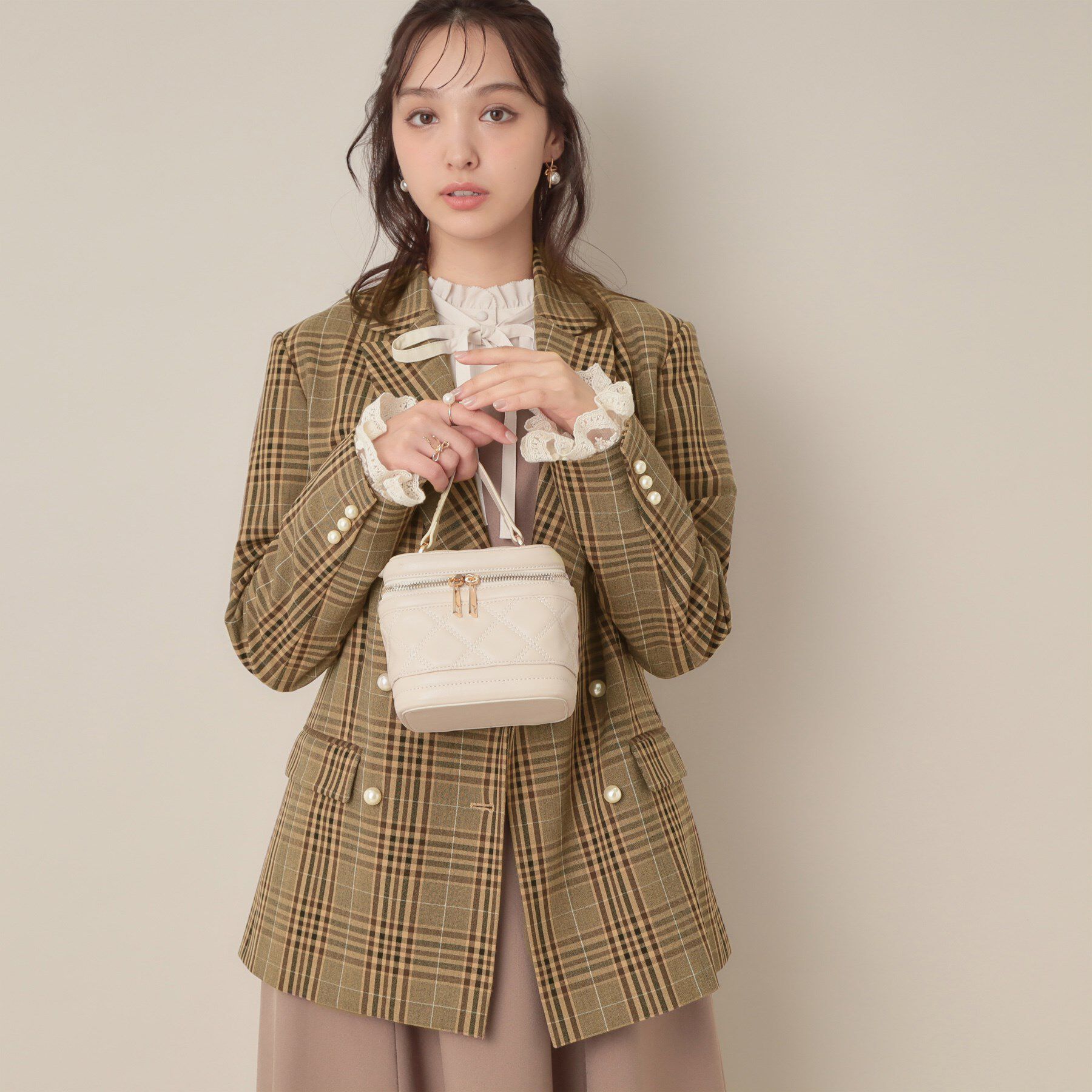 Couture broach「【高見え・きれいめ・通勤】レースカフス パール調釦テーラードジャケット」|テーラードジャケット|