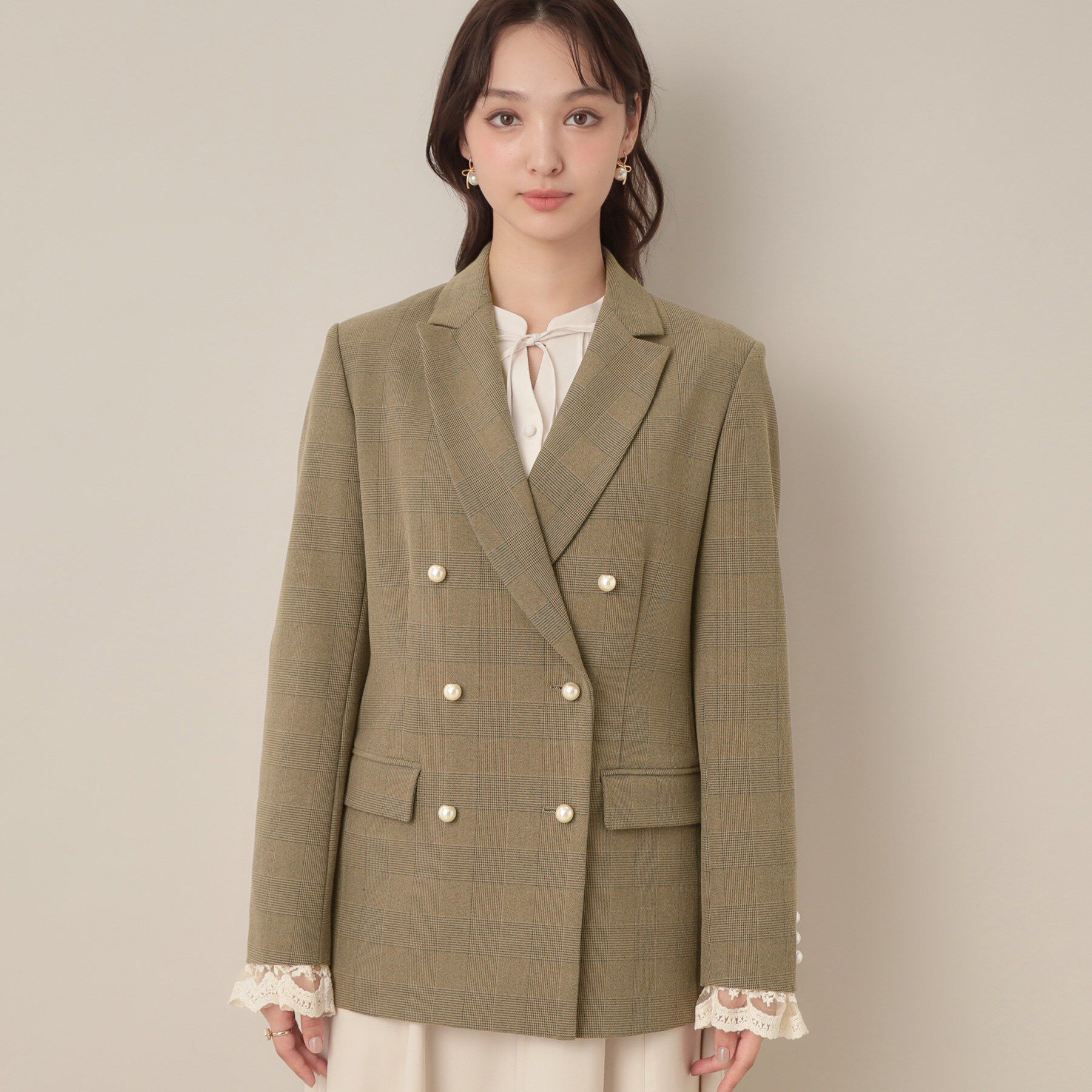 Couture broach「【高見え・きれいめ・通勤】レースカフス パール調釦テーラードジャケット」|テーラードジャケット|