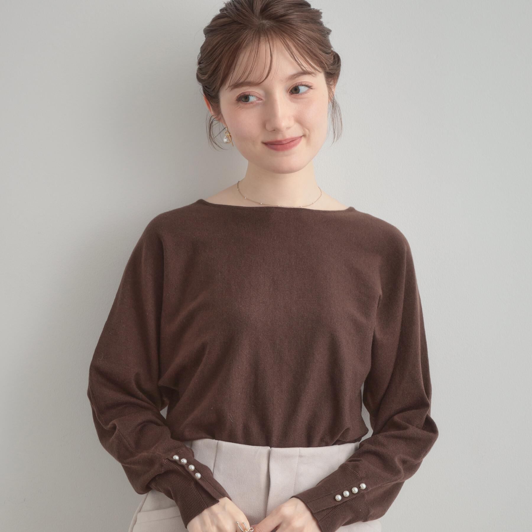 Couture broach「【大人上品・通勤・前後2WAY】バックパール調ドルマンニット」|ニット・セーター|