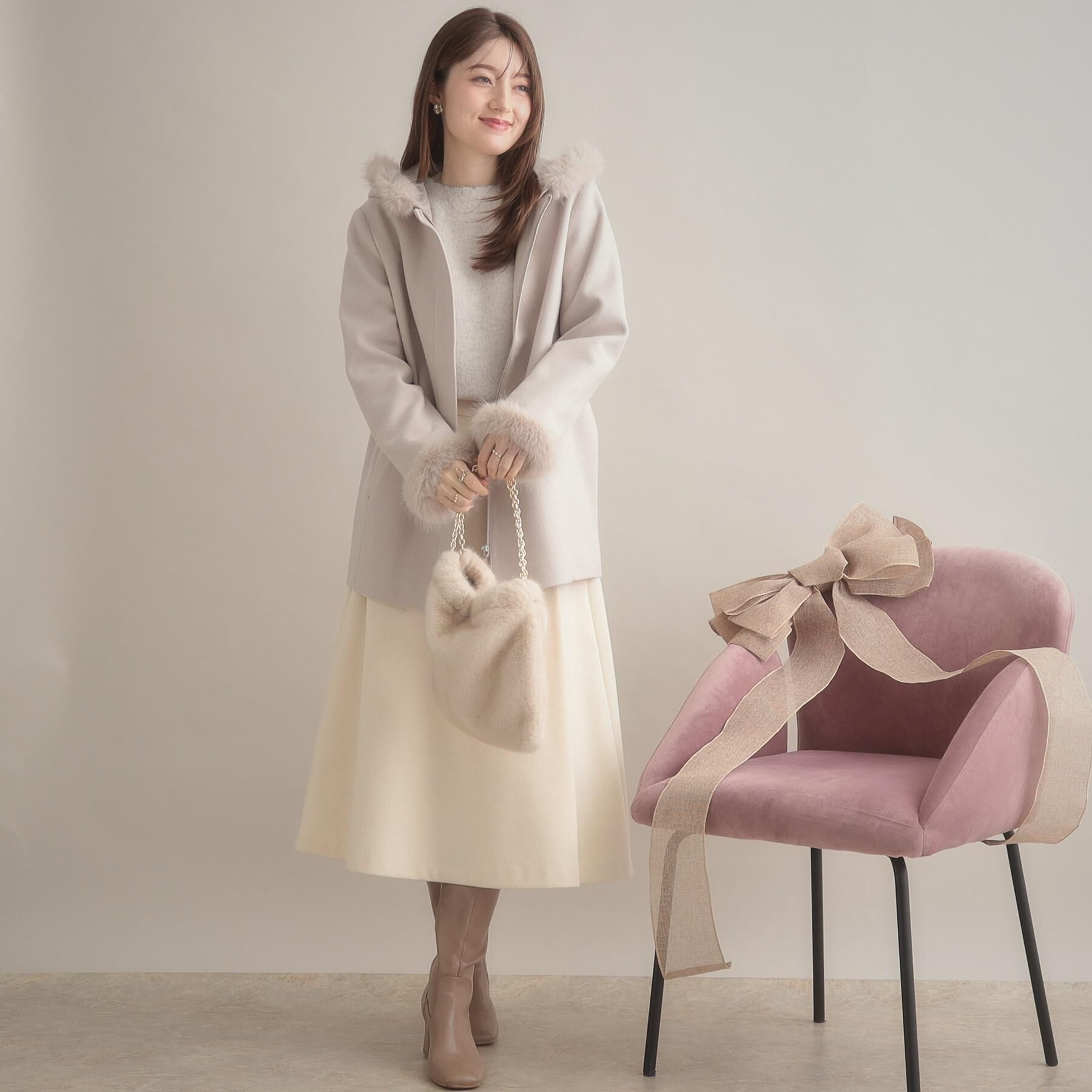 Couture broach「【大人可愛い・フード取り外し可能】フードフェイクファー ハーフ丈コート」|その他|