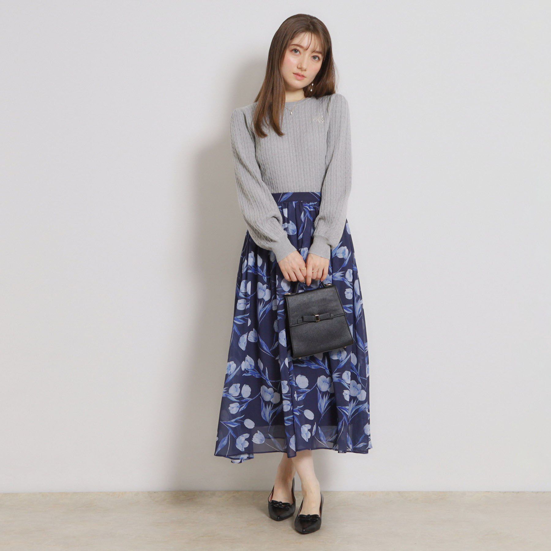 Couture broach「リボンエンブロ細ケーブルニット」|ニット・セーター|