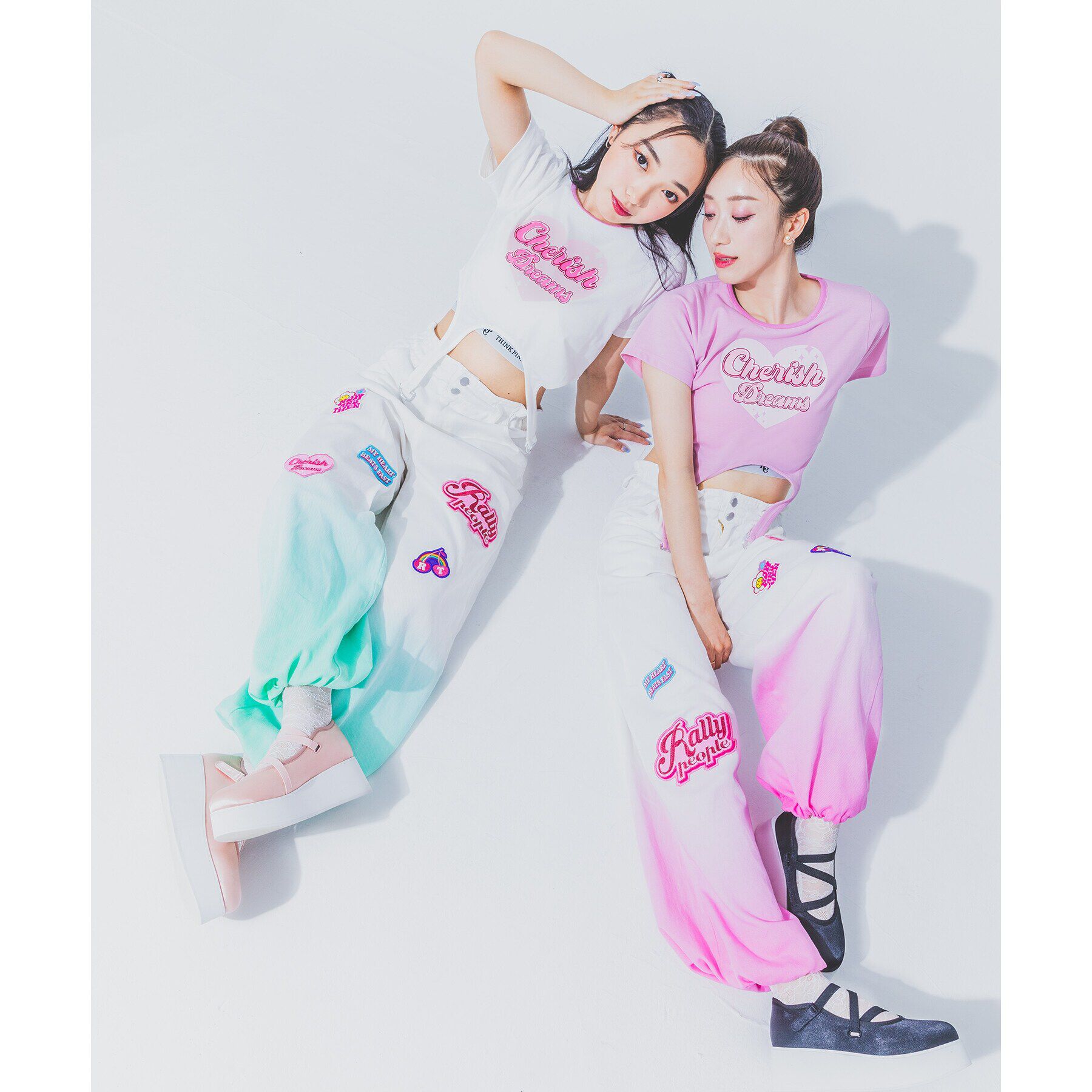 PINK-latte「【るーつくコラボ/ニコラ9月号掲載】ベルトデザインコンパクトTシャツ」|Tシャツ・カットソー|