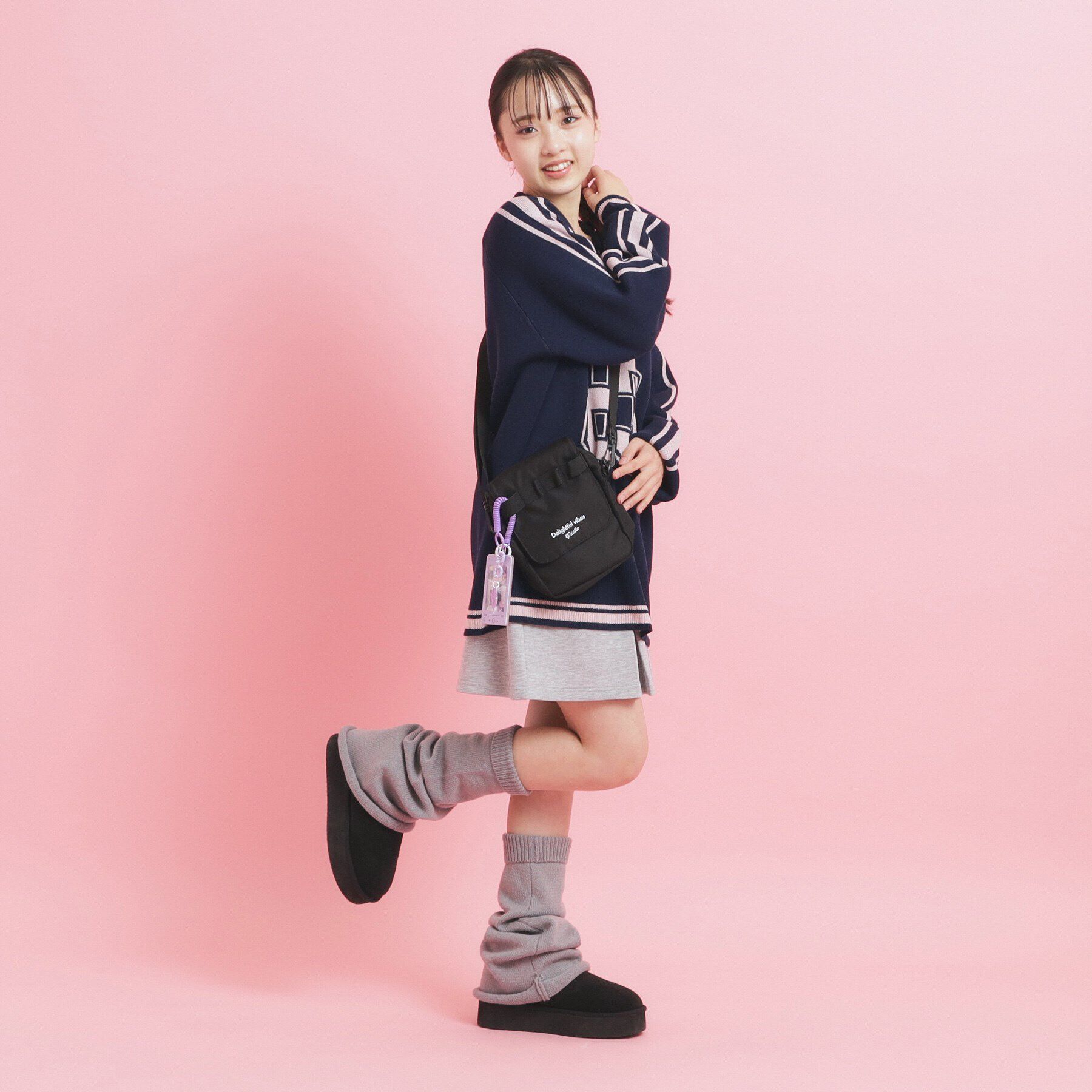 PINK-latte「2ポケ縦型ショルダー」|ショルダー・メッセンジャー|