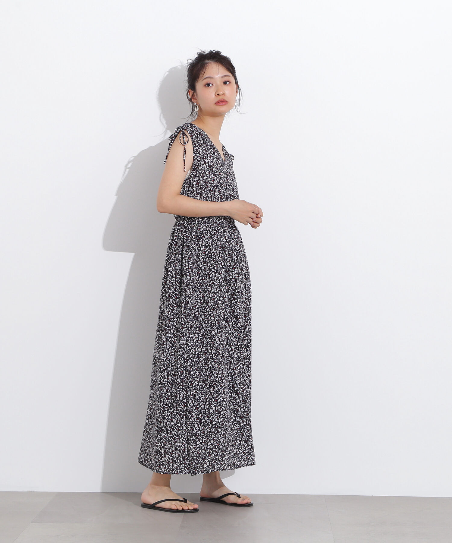  「フラワープリントノースリーブワンピース」|ワンピース|