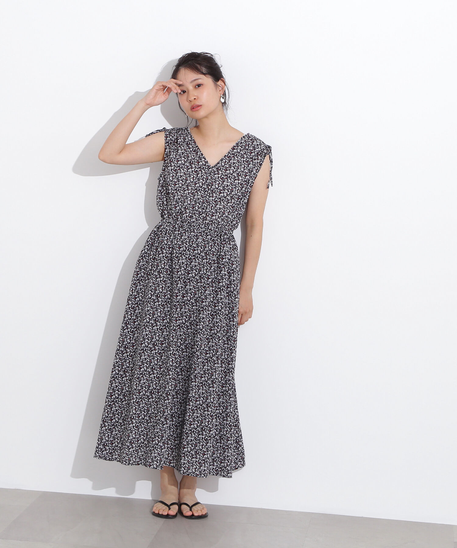  「フラワープリントノースリーブワンピース」|ワンピース|