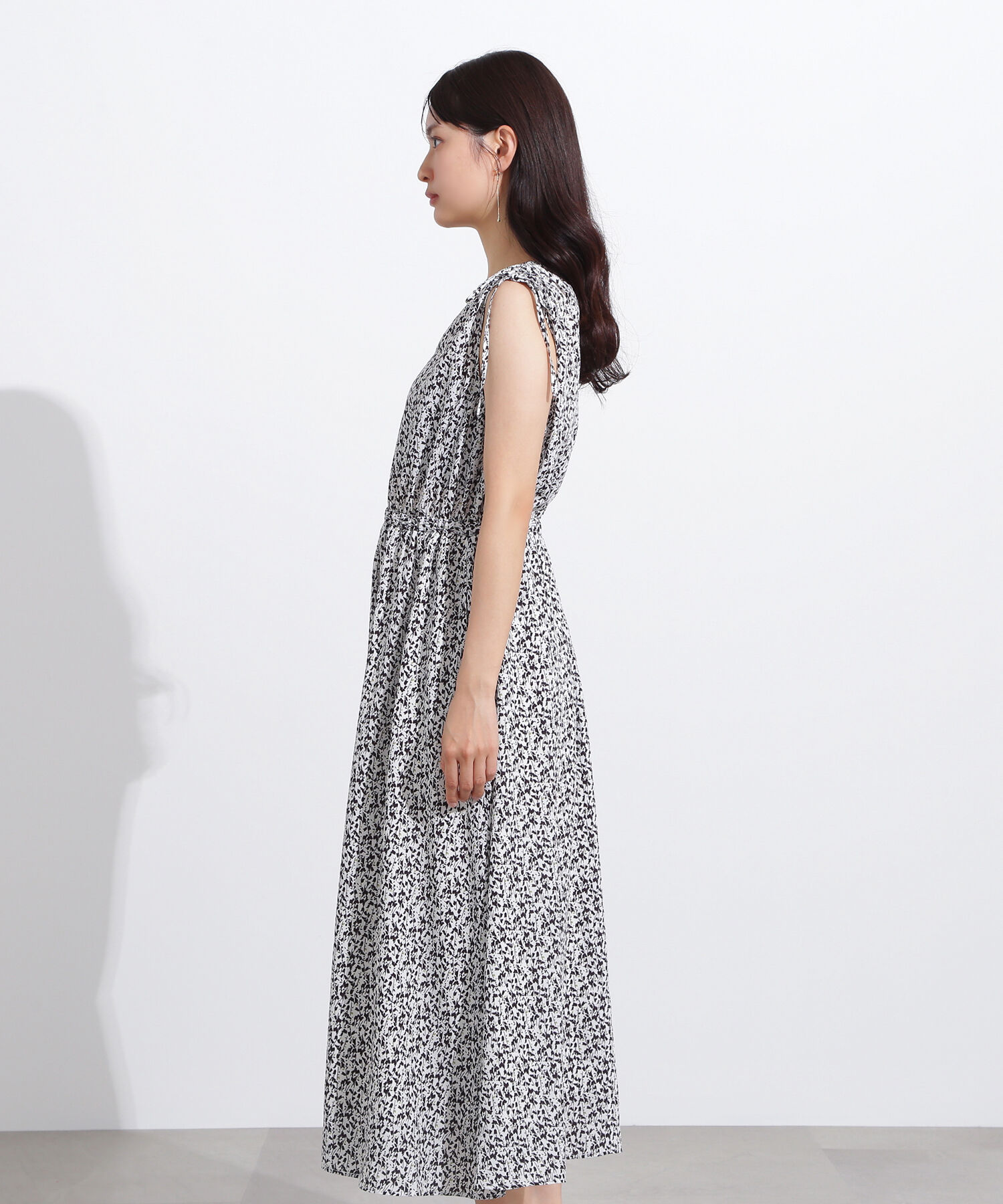  「フラワープリントノースリーブワンピース」|ワンピース|