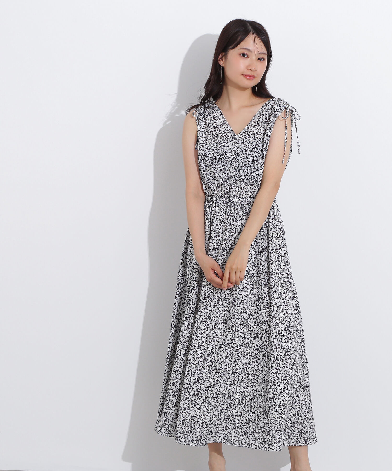  「フラワープリントノースリーブワンピース」|ワンピース|