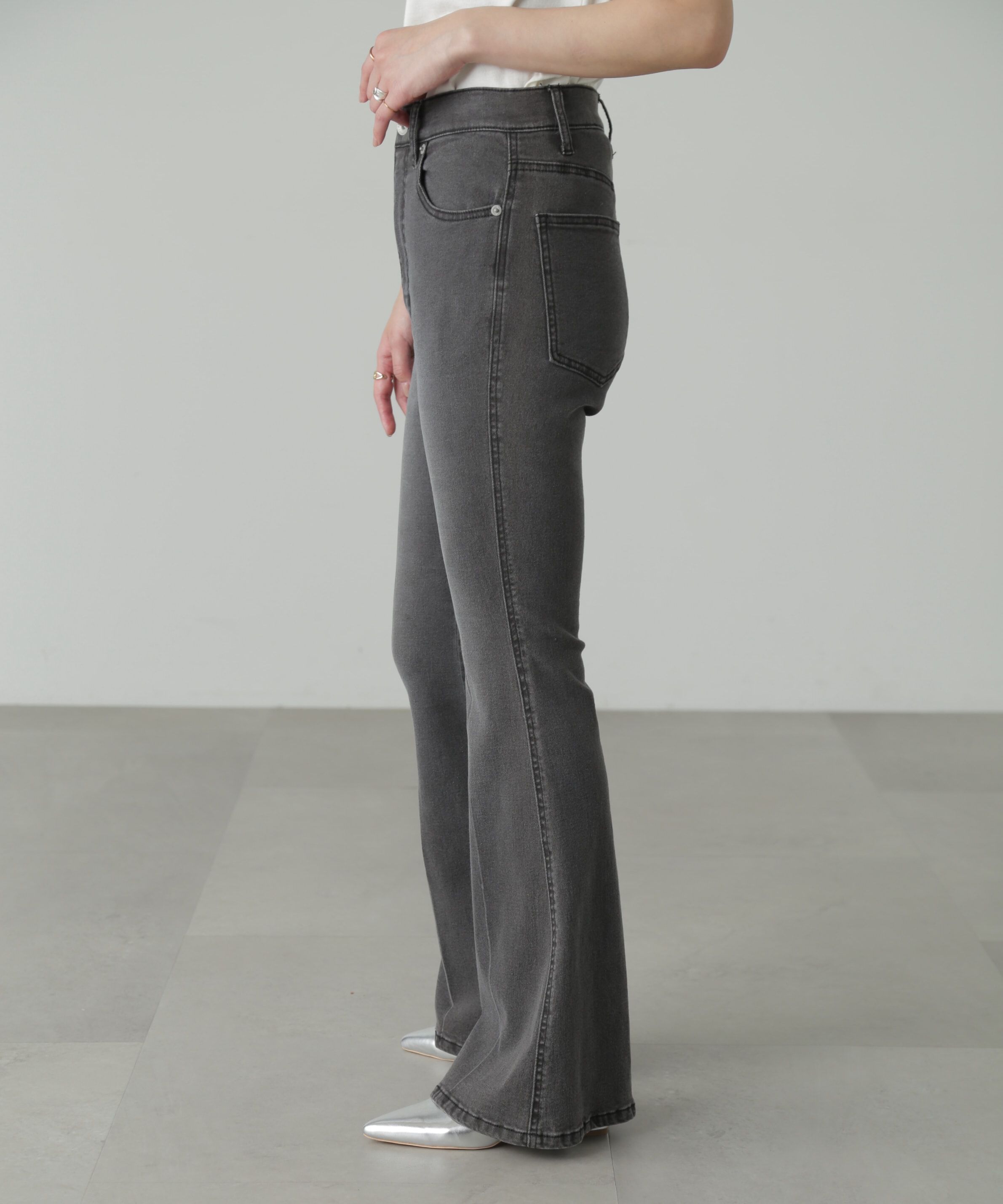  「[低身長サイズ/Sシリーズ]内スリットベルボトムデニムパンツ」|その他|