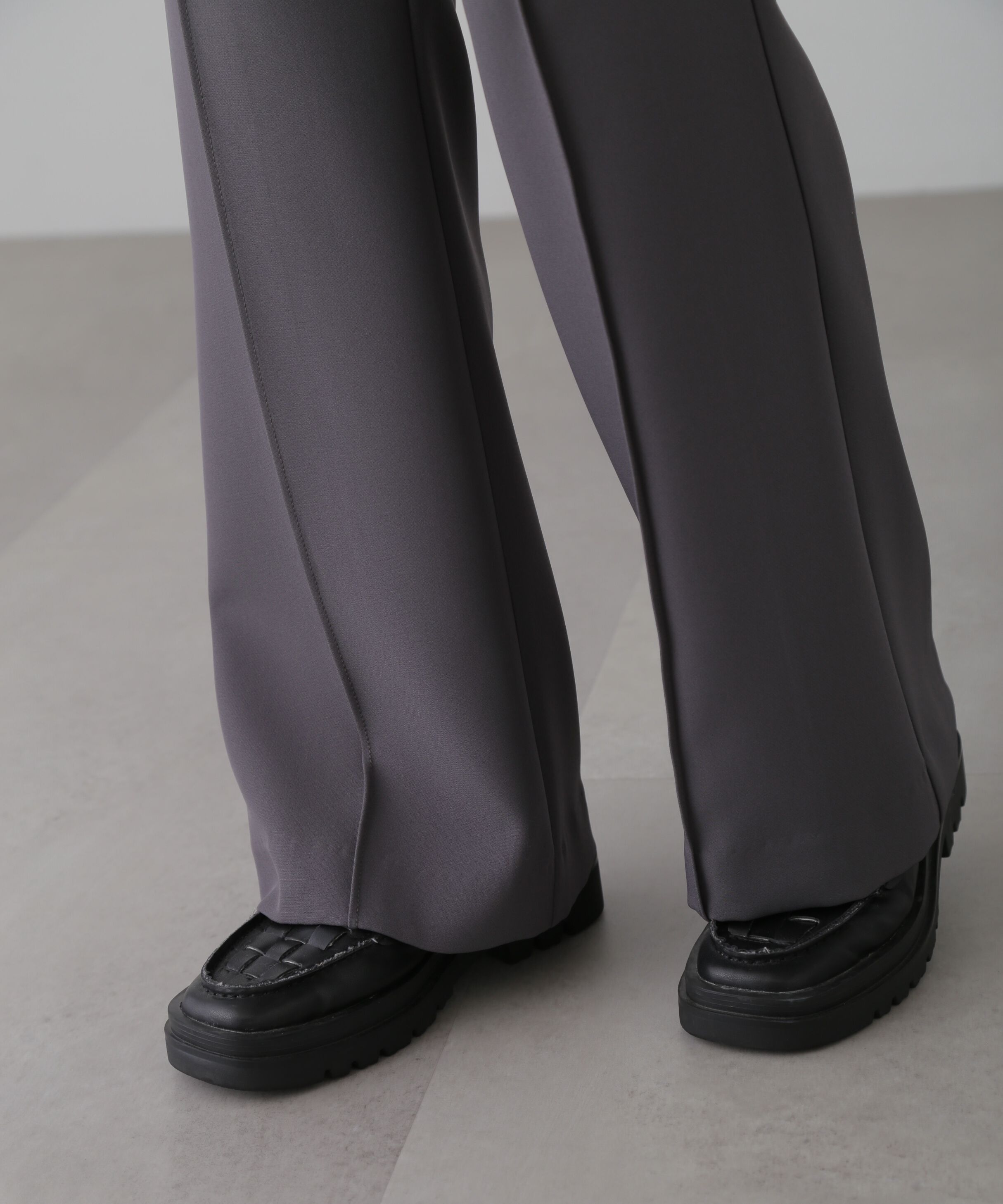  「[低身長サイズ/Sシリーズ]フレアセンタープレスパンツ」|その他|