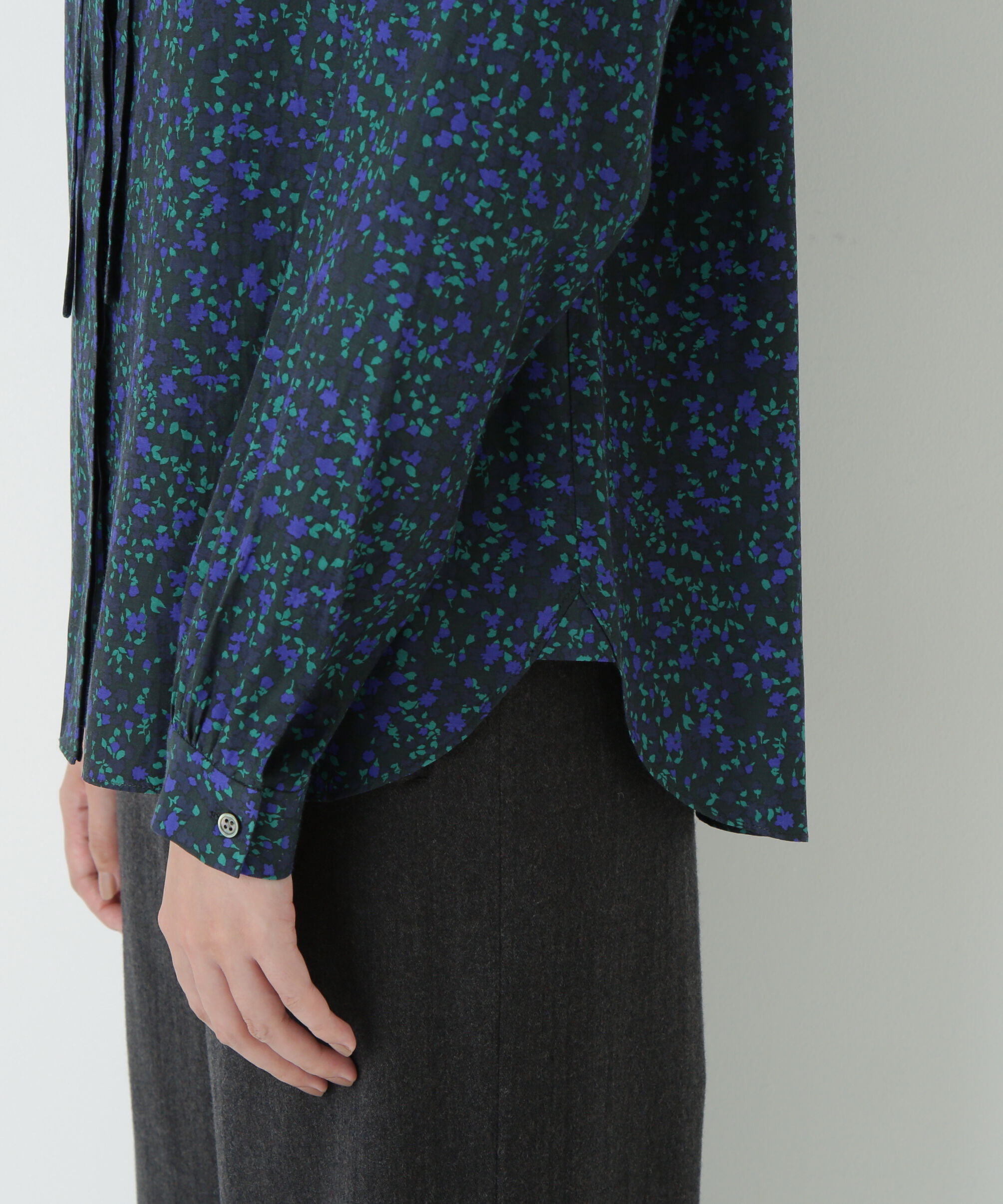  「プチフラワープリントボウタイシャツブラウス」|シャツ・ブラウス|