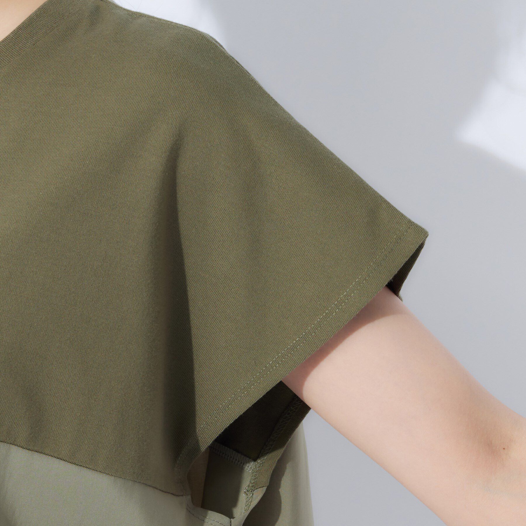 SHOO･LA･RUE「インせずサマ見え 裾ドロスト切り替えトップス」|Tシャツ・カットソー|