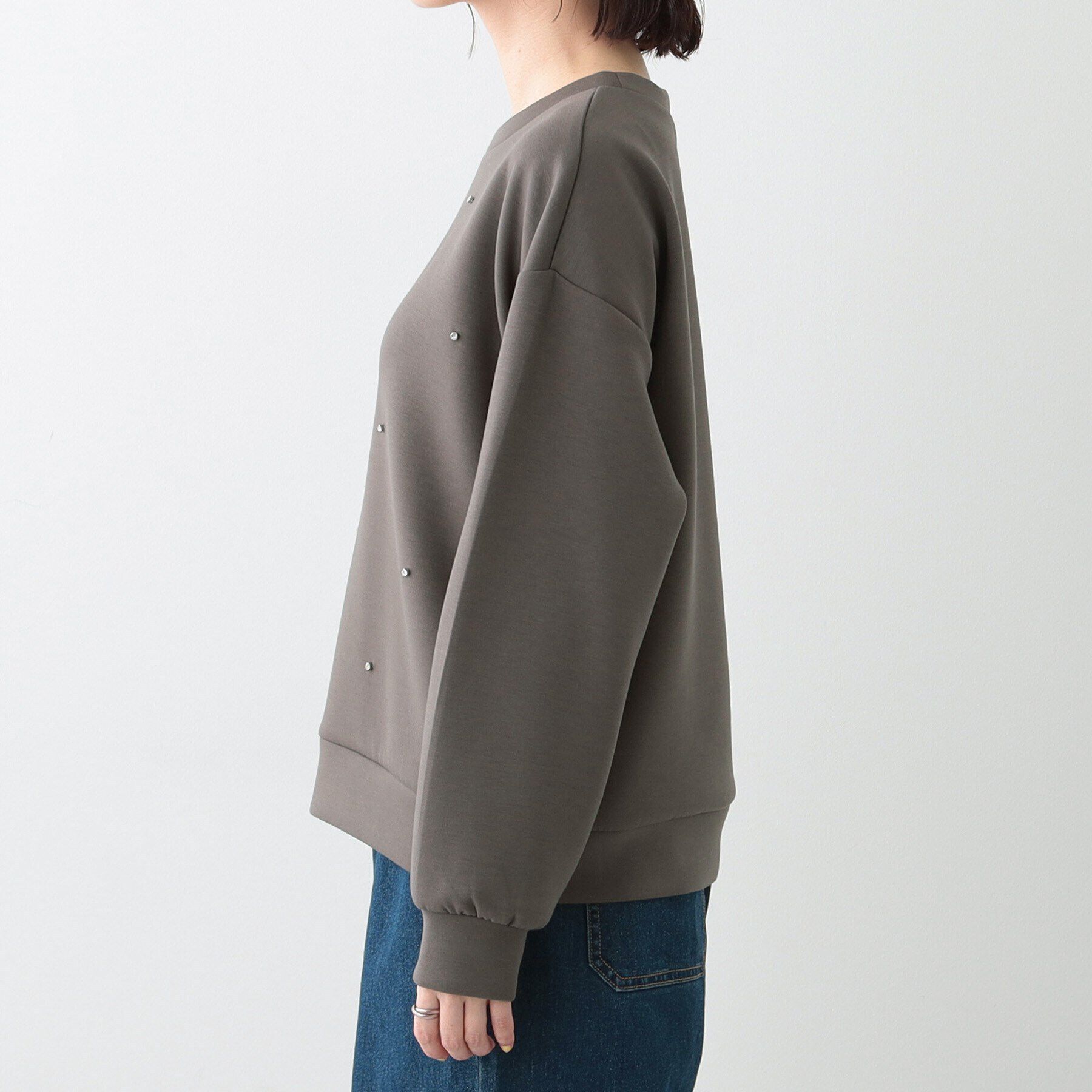 SHOO･LA･RUE「【S-LL】もちさら ビジュー付きトップス」|Tシャツ・カットソー|