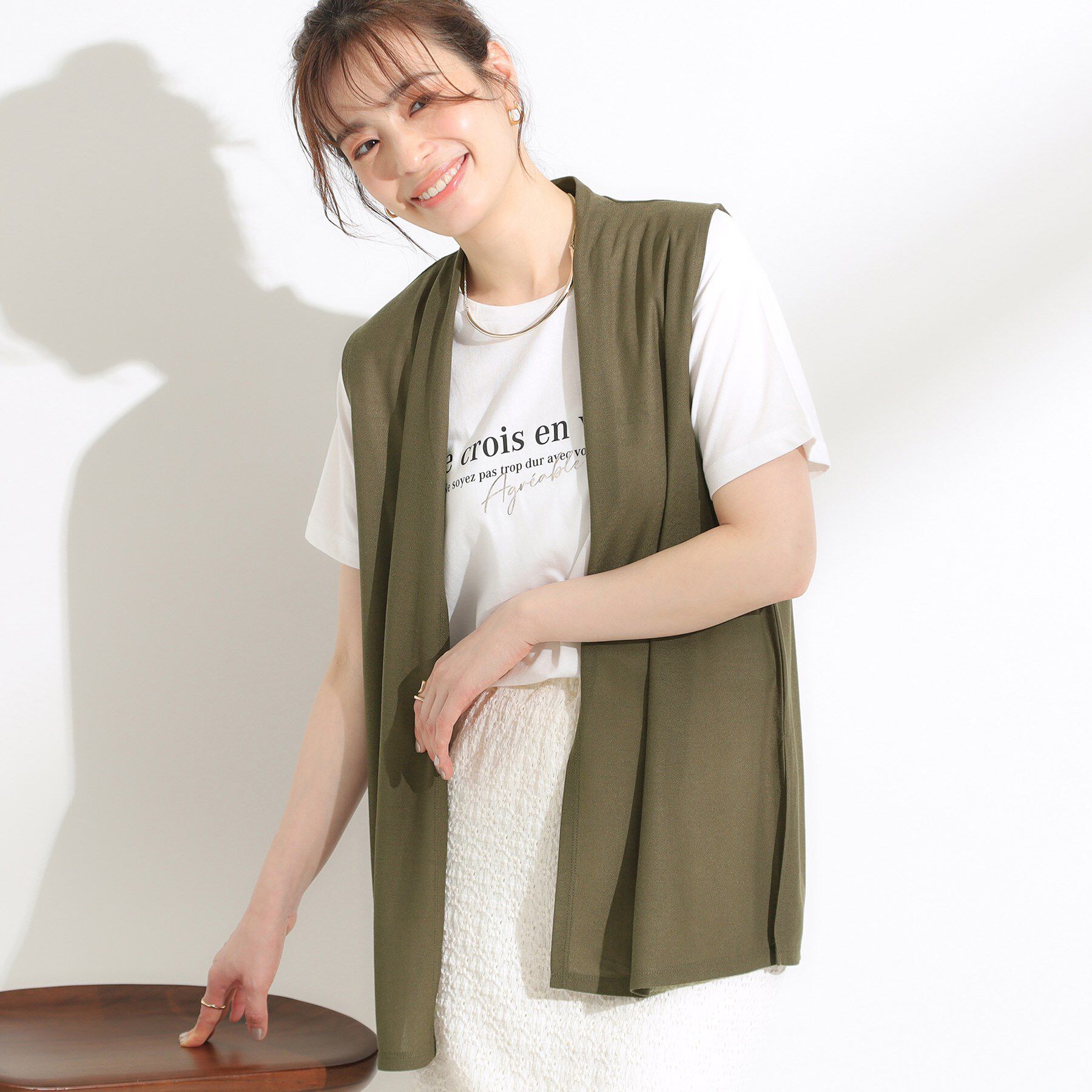 SHOO･LA･RUE「【2点セット】着回しいろいろ ジレ＋ロゴTシャツ」|その他|カーキ(027)