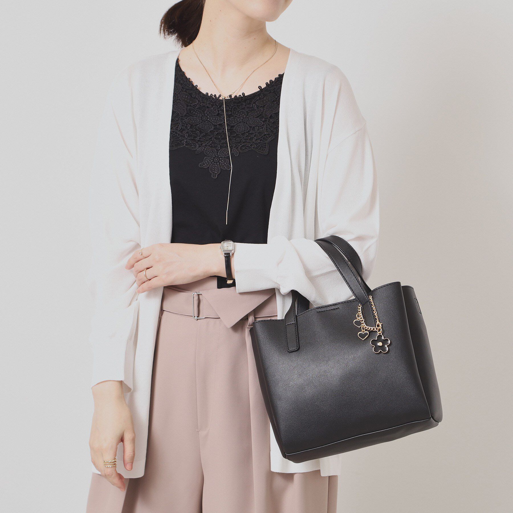 ITS&rsquo;DEMO「チャーム付き2WAYトート」|ハンドバッグ|ブラック(019)