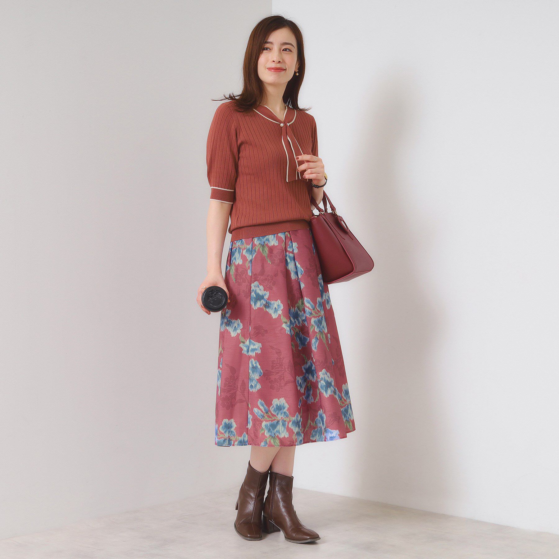 ITS&rsquo;DEMO「【手洗い可】花柄シャンタンスカート」|スカート|