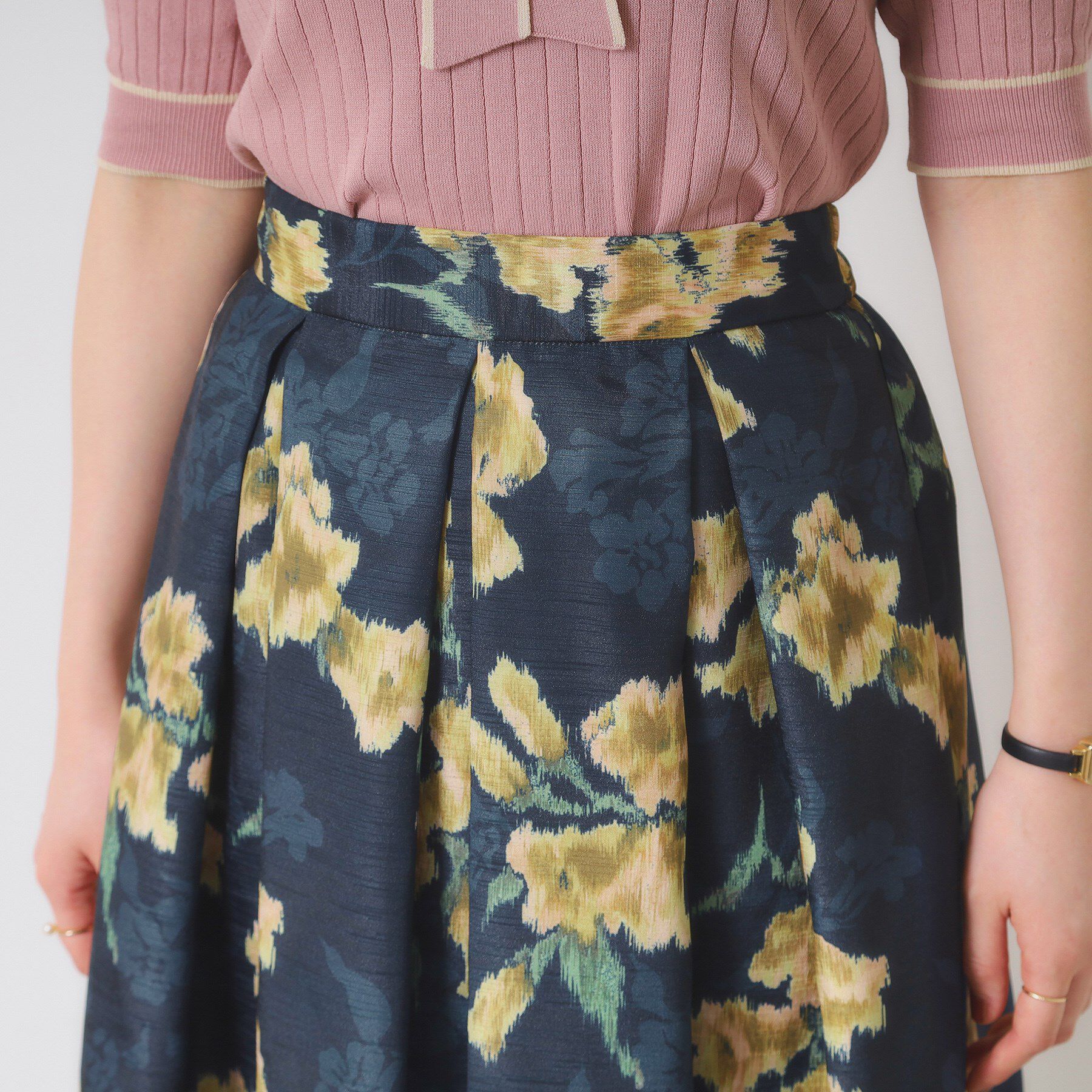 ITS&rsquo;DEMO「【手洗い可】花柄シャンタンスカート」|スカート|