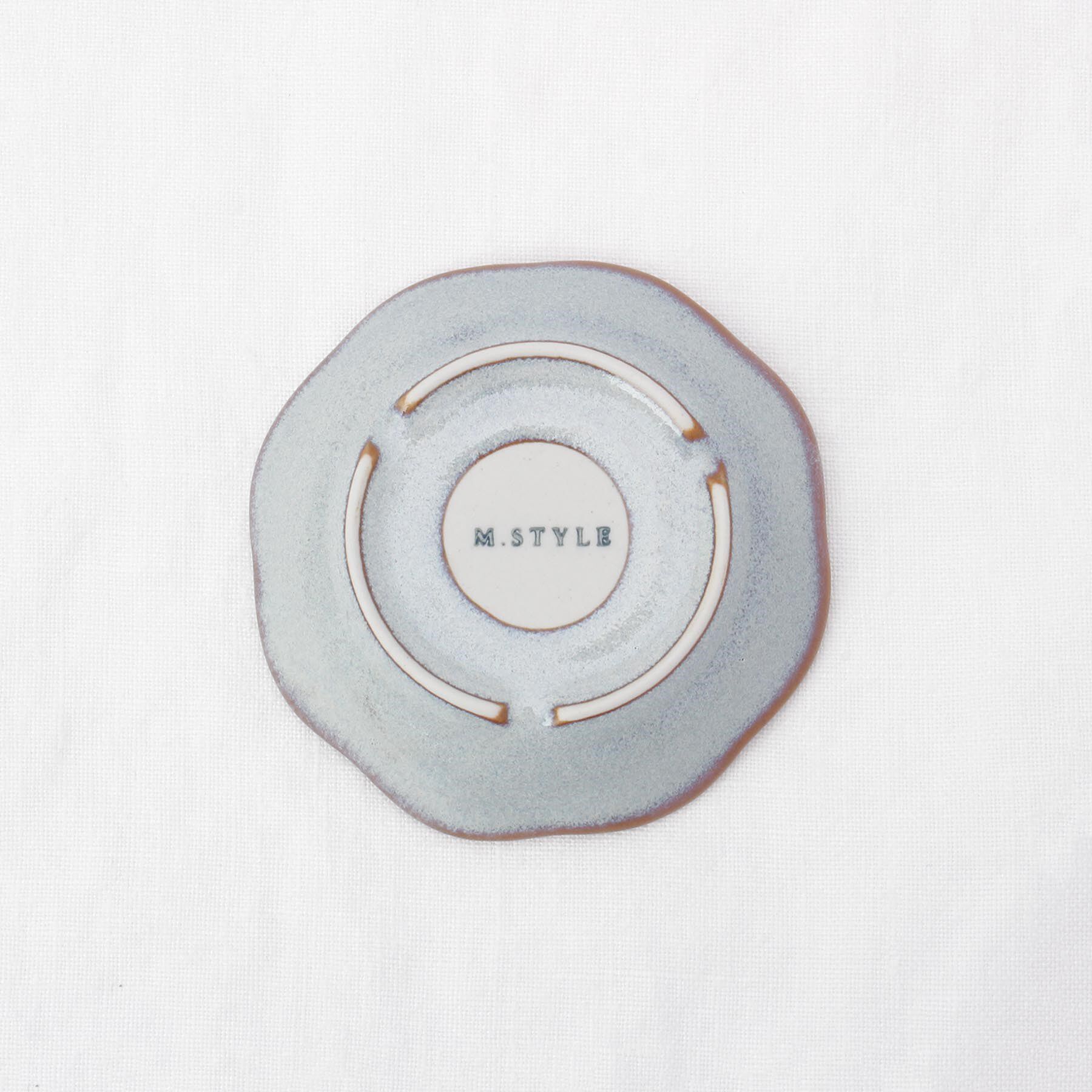 212 KITCHEN STORE「ケイプ 梅形豆皿 ライトグレー」|食器・キッチングッズ|