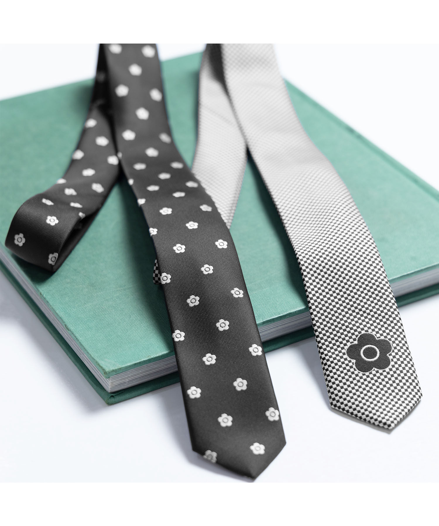 MARY QUANT「デイジーパターン ネクタイ」|その他|